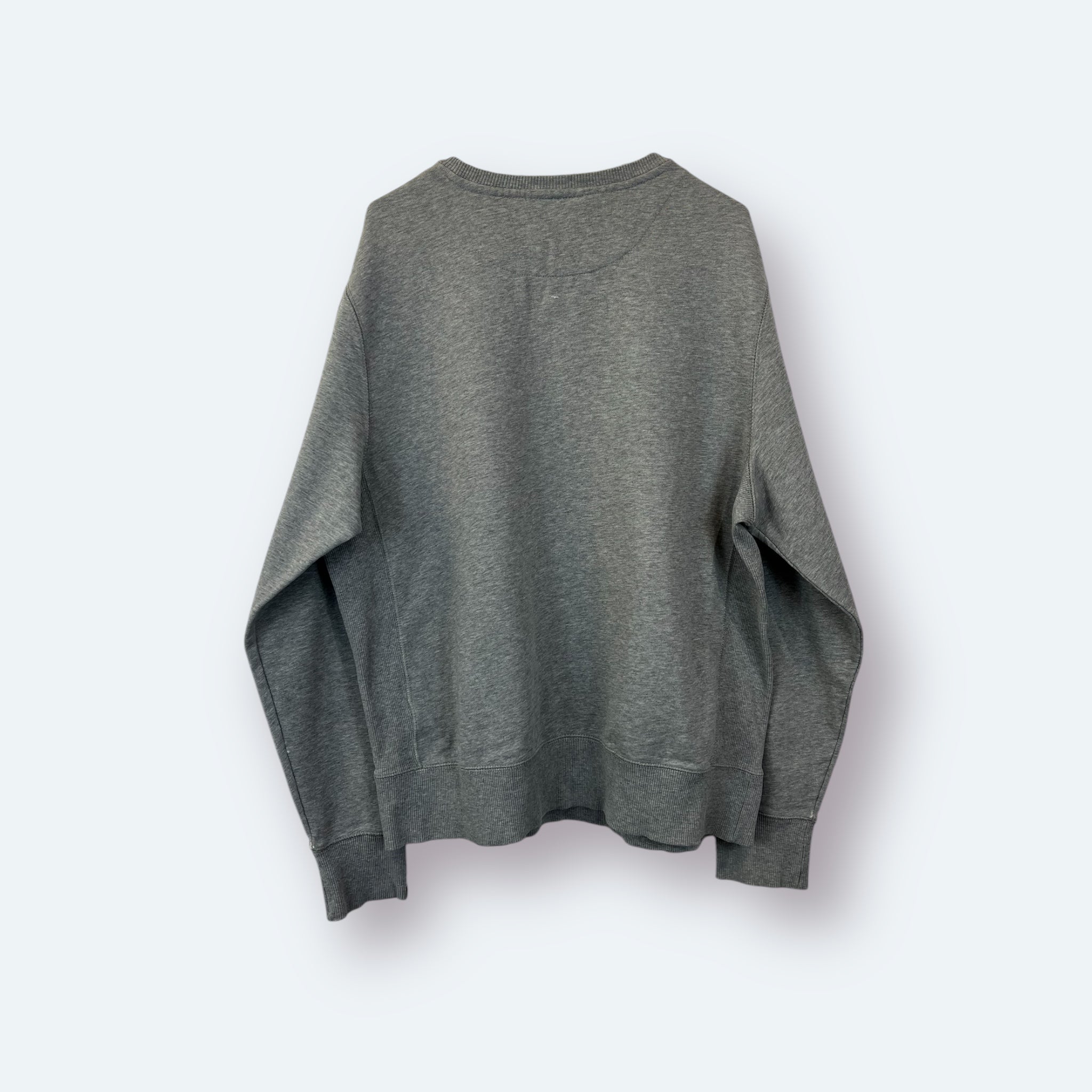 Nike Basic Sweater Small Logo bestickt L - Vinverse