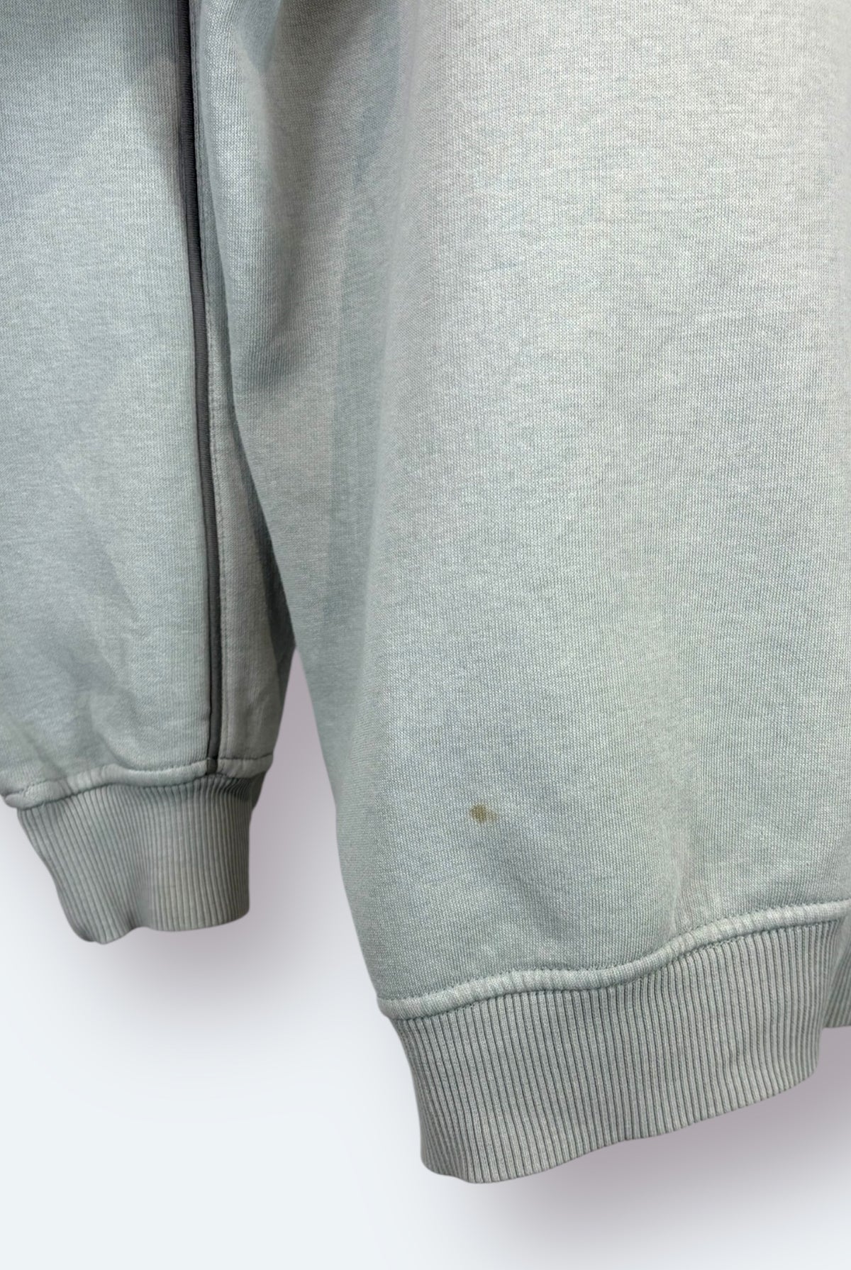 Adidas - Vinverse