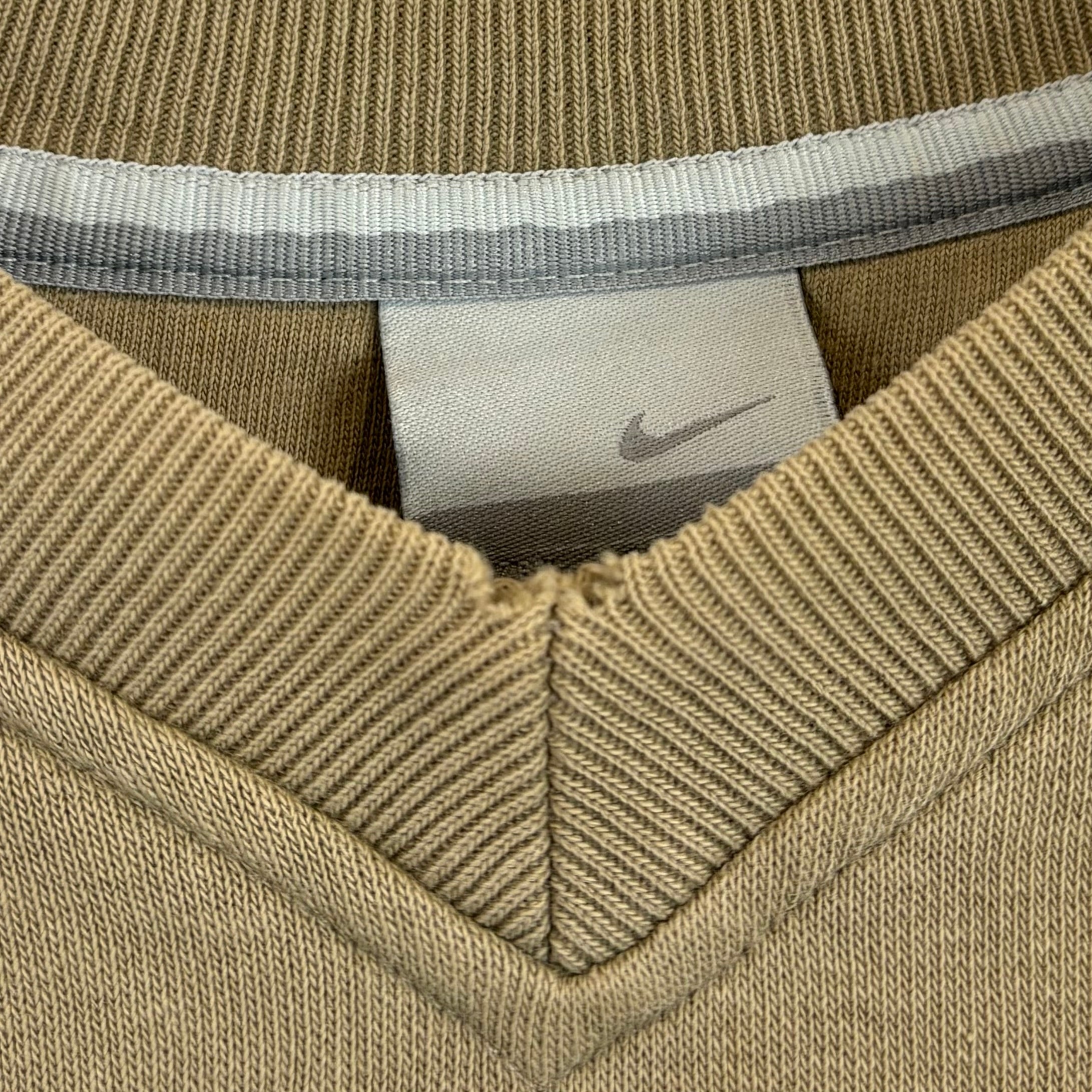 Nike 2000s Sweater Beige L - Vinverse
