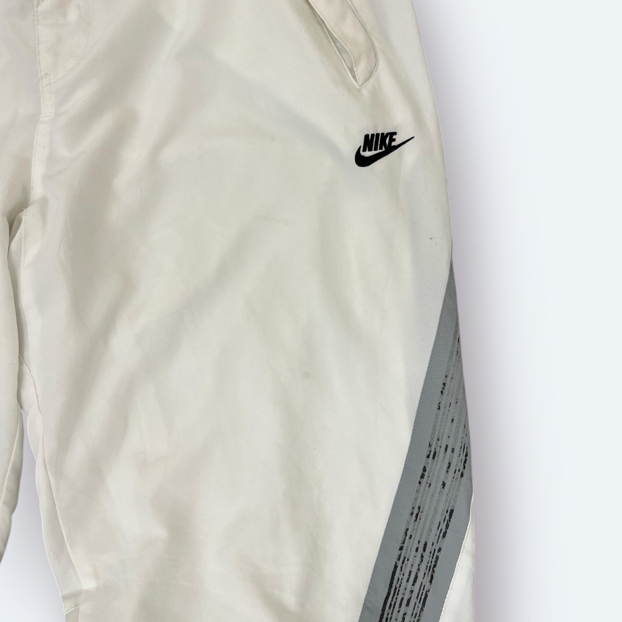 Nike 00s Trackpants L - Vinverse
