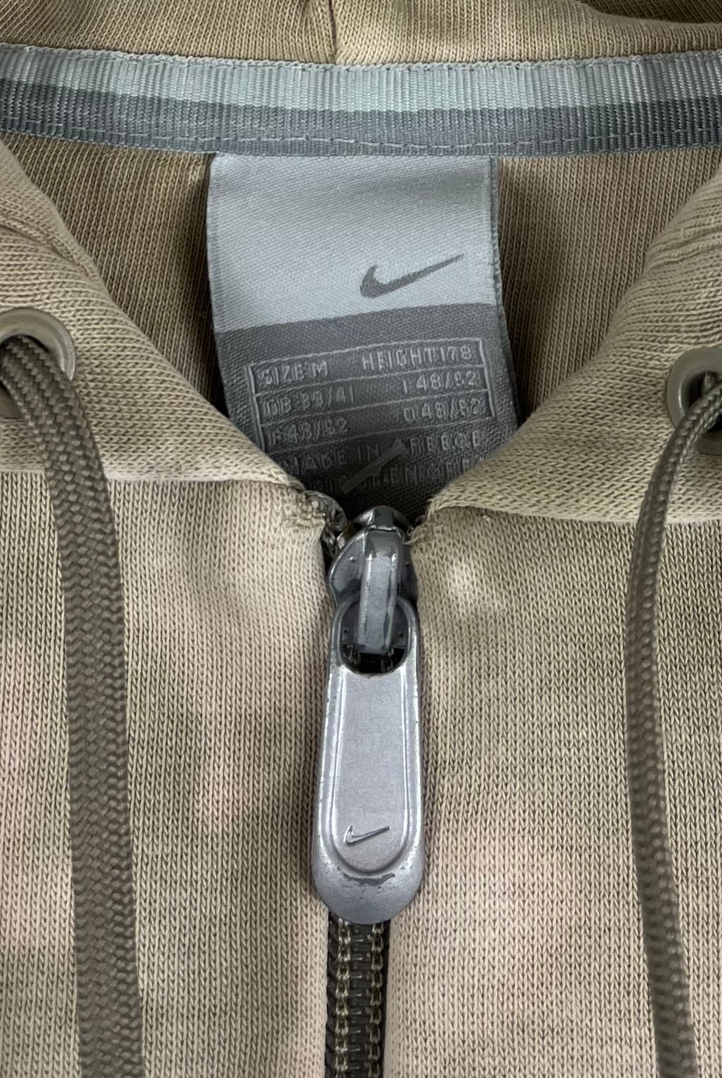 Nike Bleach Zip Hoodie 2000er bestickt Beige M - Vinverse