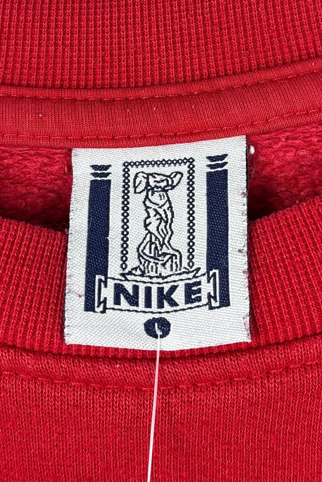 Nike Vintage Sweater seltenes Tag Rot L - Vinverse