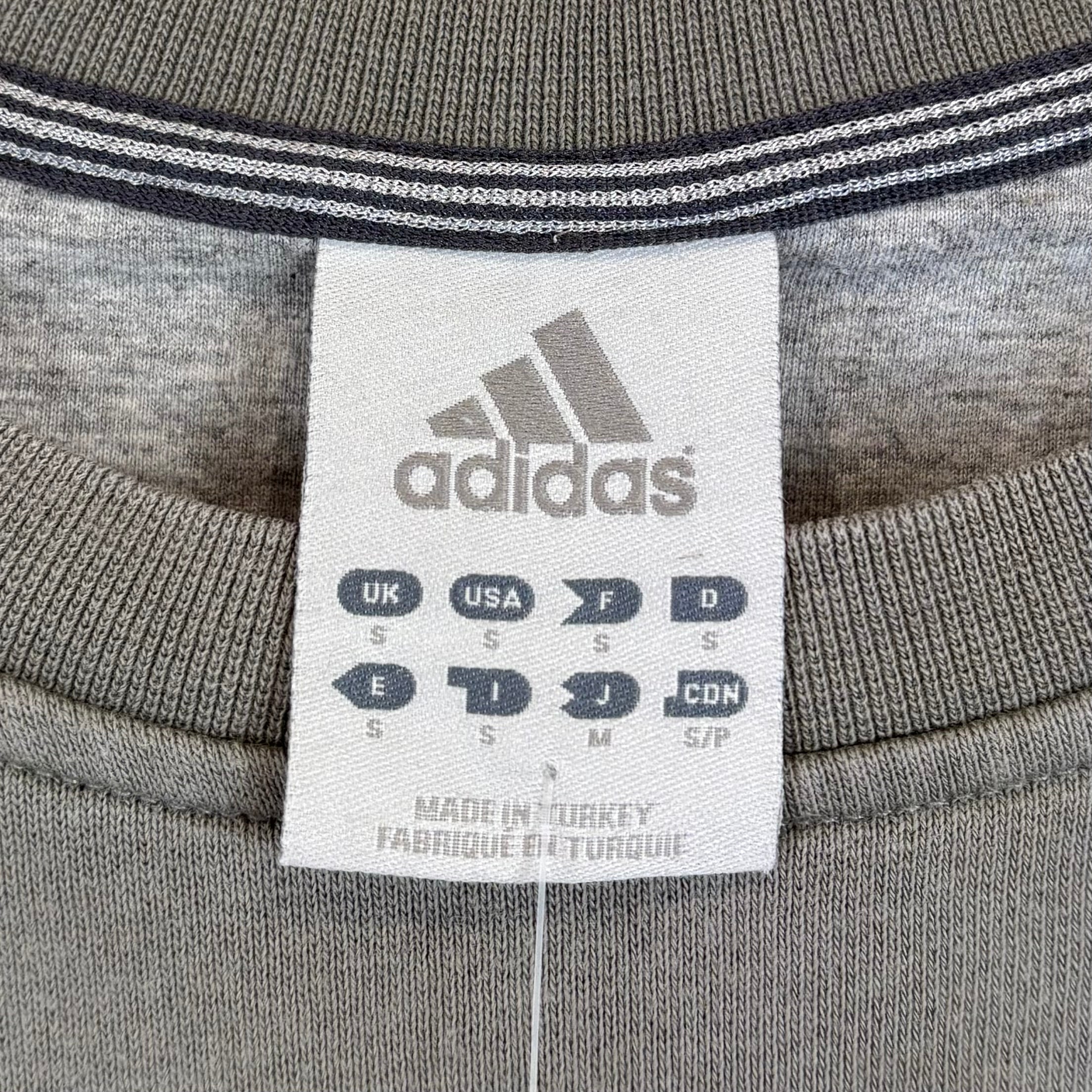 Adidas - Vinverse