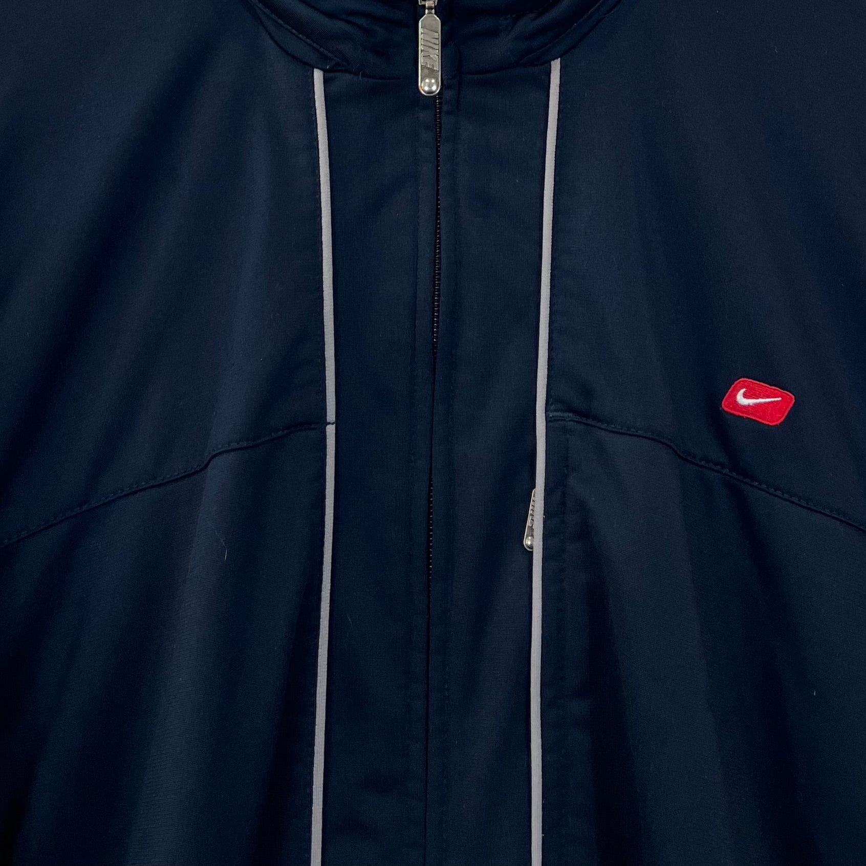 Nike Athletic Trainingsjacke Small Logo bestickt M - Vinverse