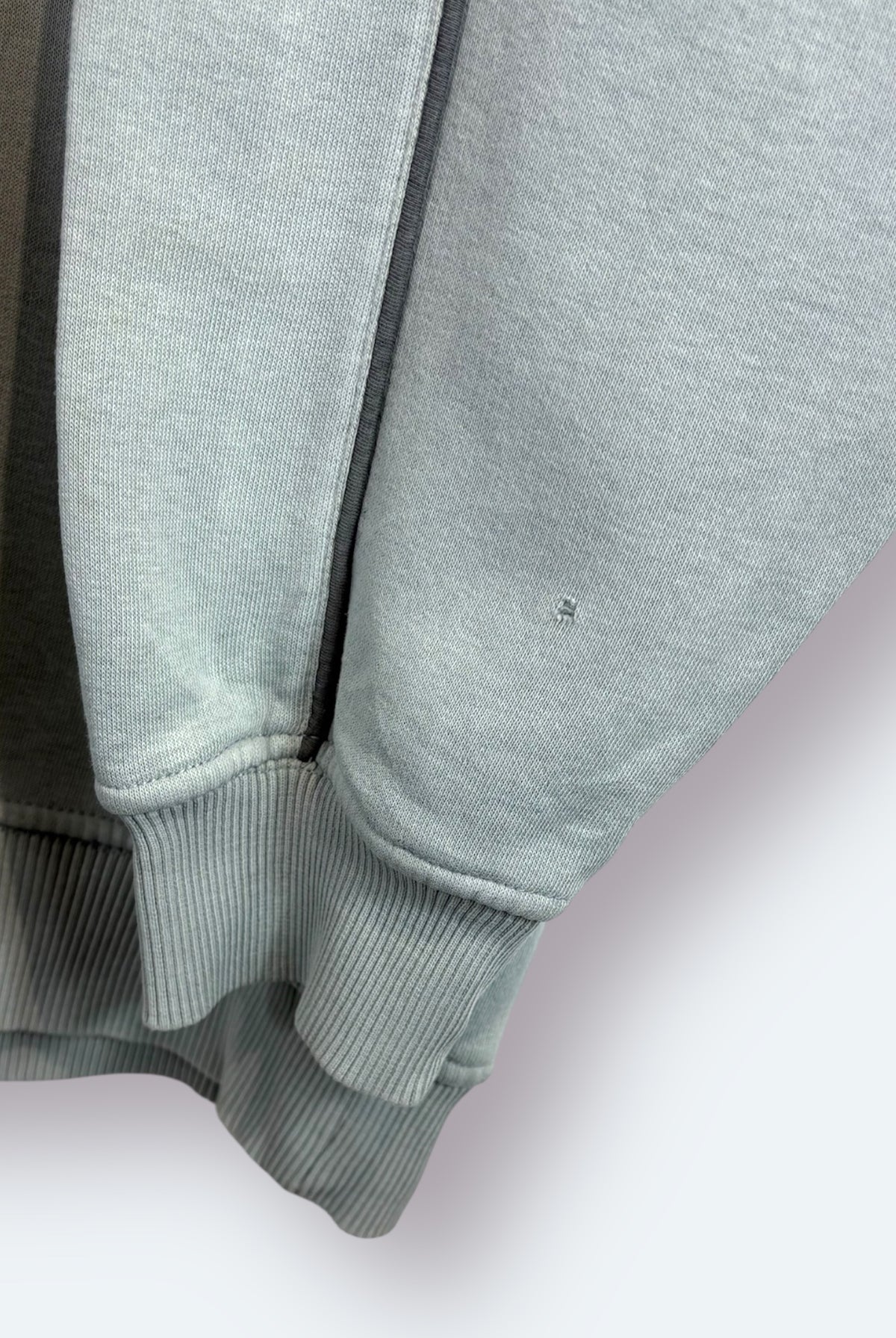 Adidas - Vinverse