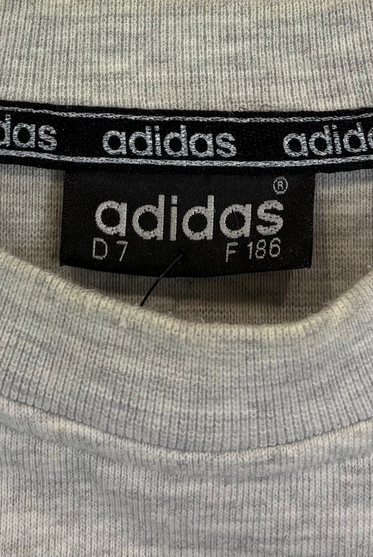 Adidas - Vinverse