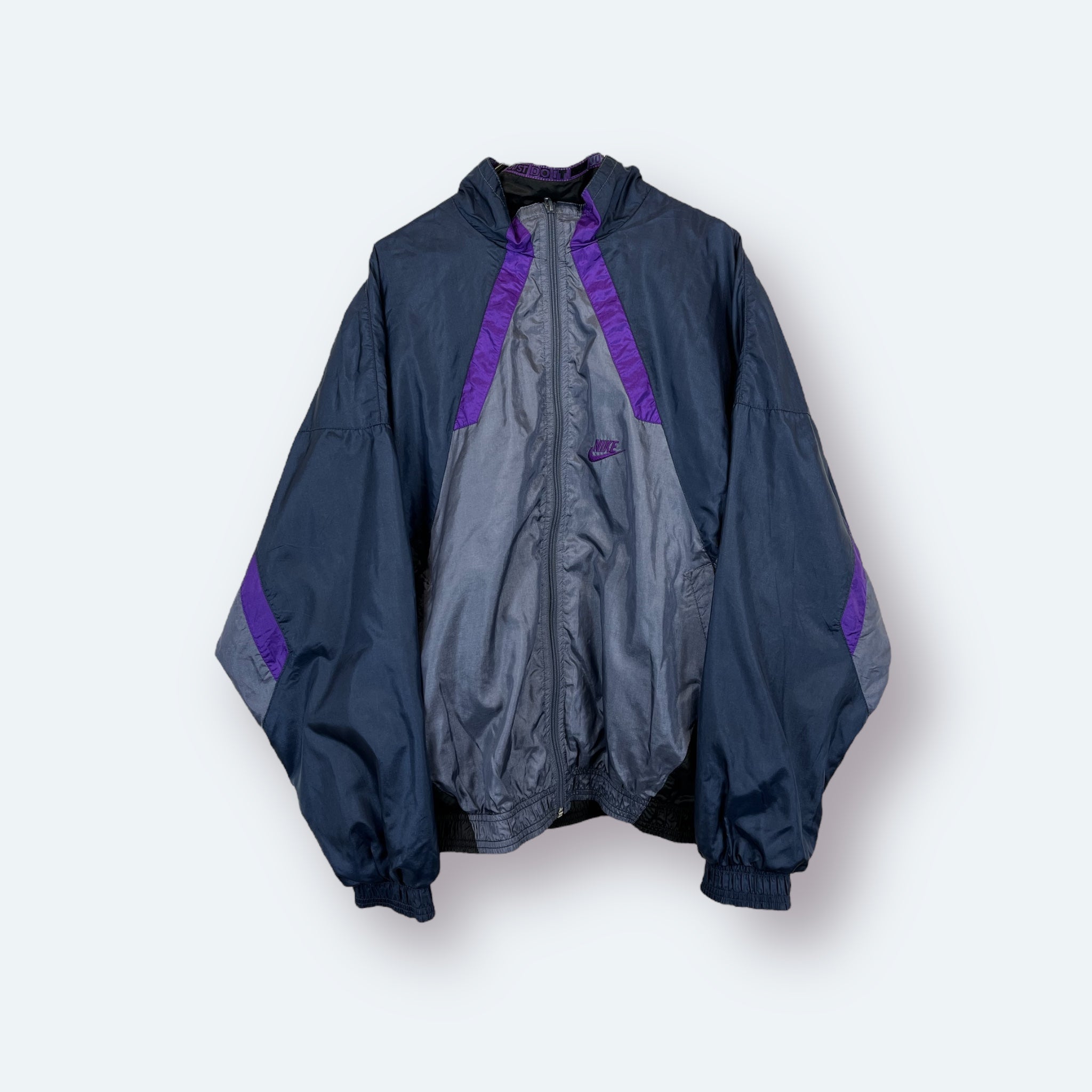 Nike Small Logo Trainingsjacke mit Rückenstick M - Vinverse