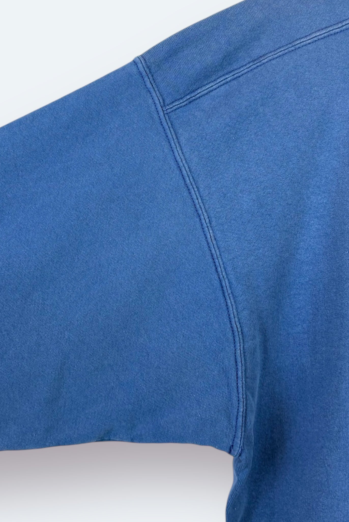 Nike - ausgeleiert, mehrere kleine Macken am Rücken - Vinverse