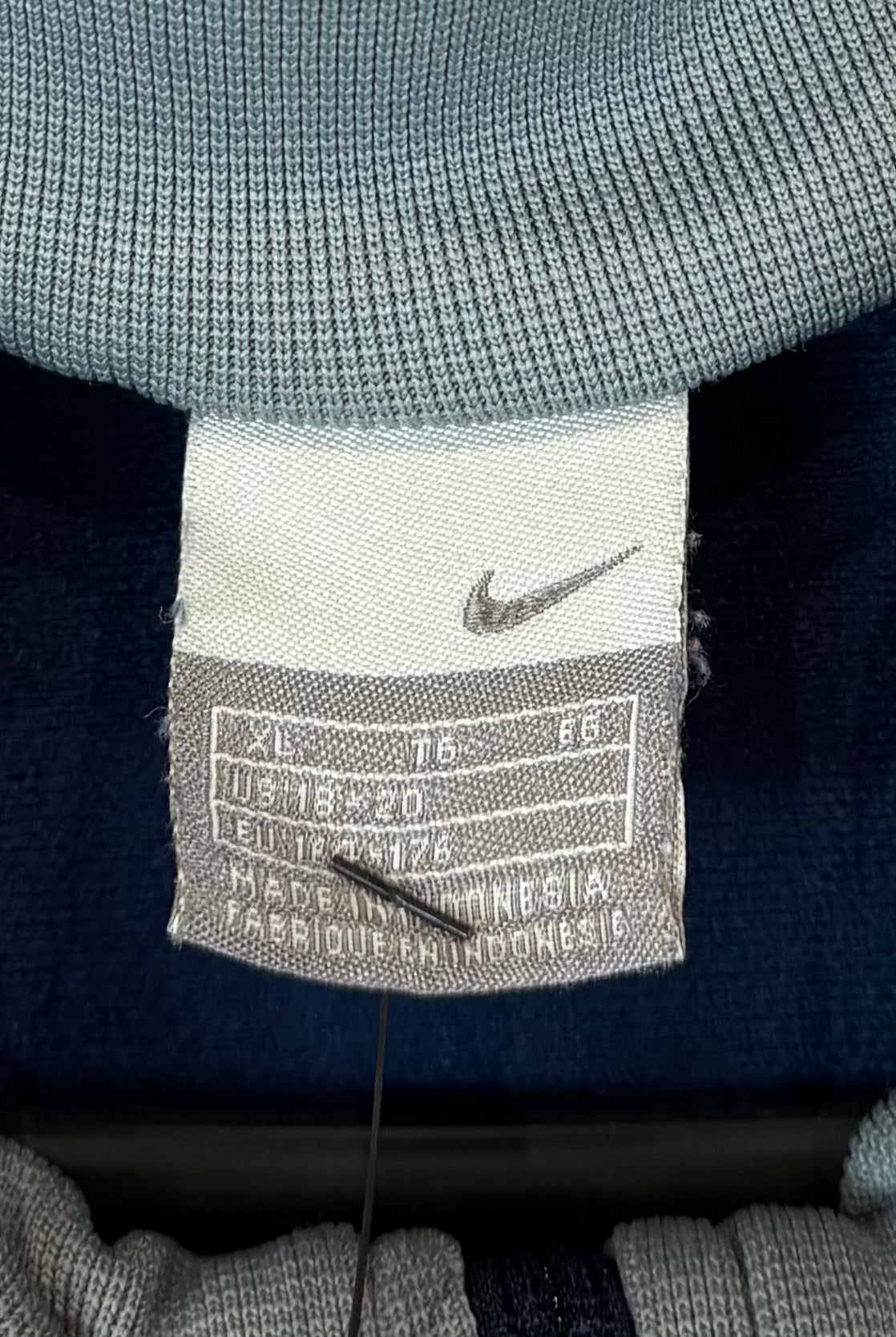Nike 2000s Y2K Trainingsjacke Marineblau Grau S - Vinverse
