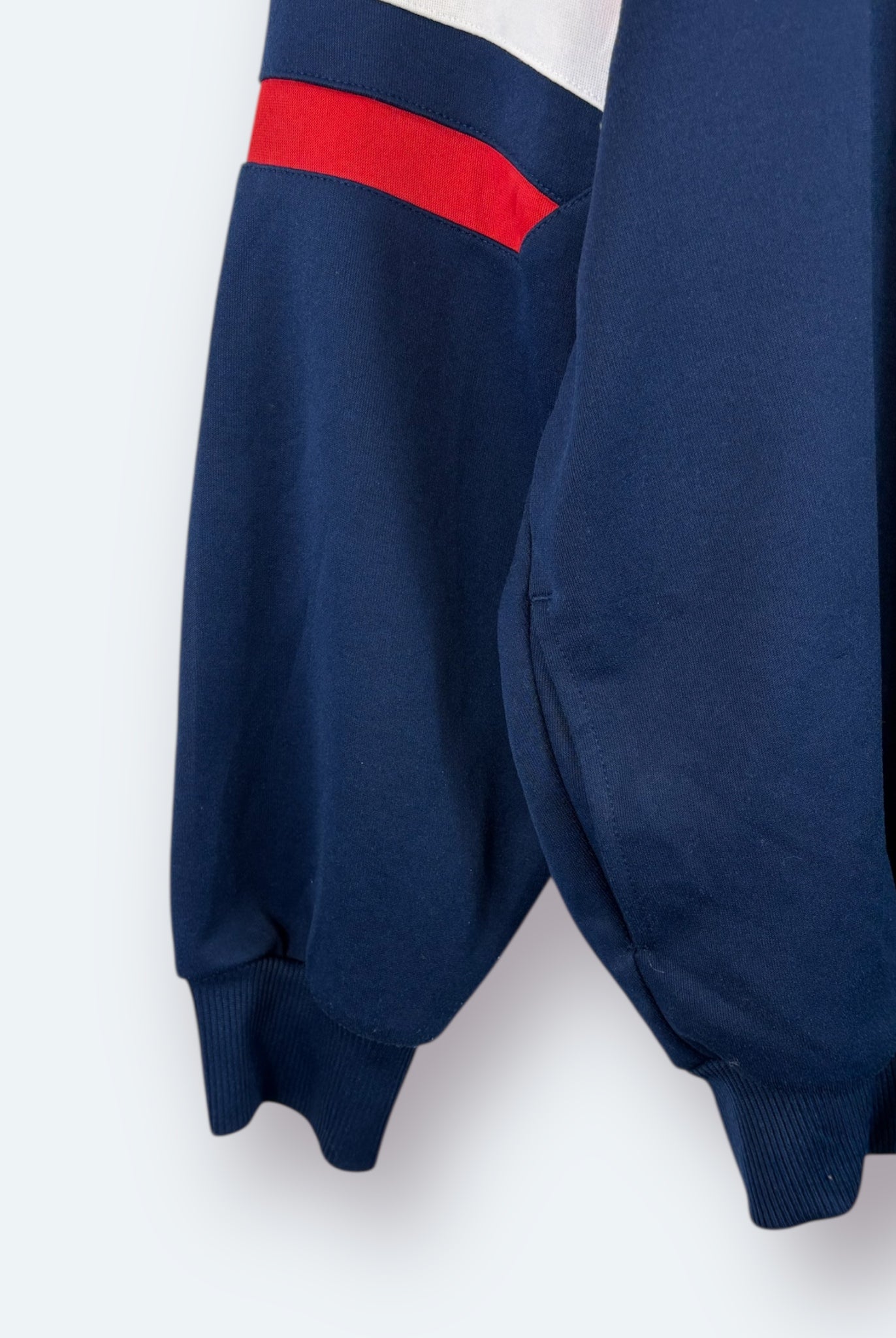 Adidas - Vinverse