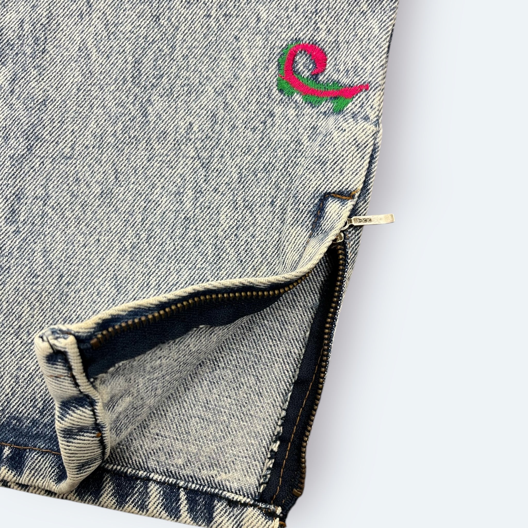 Pop84 Jeans Hose bestickt 48/34 - Vinverse