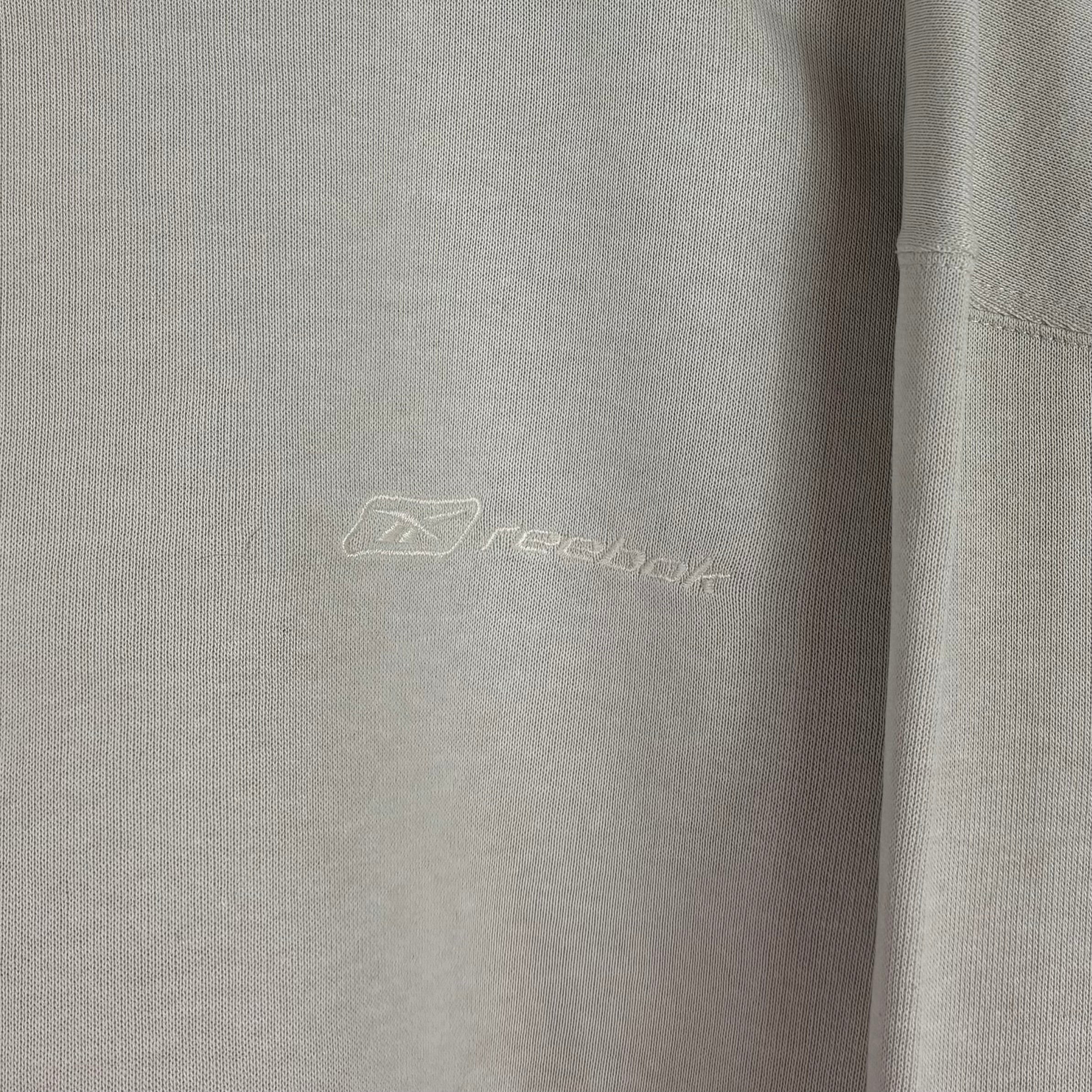 Reebok 2000s Sweater Beige M - Vinverse