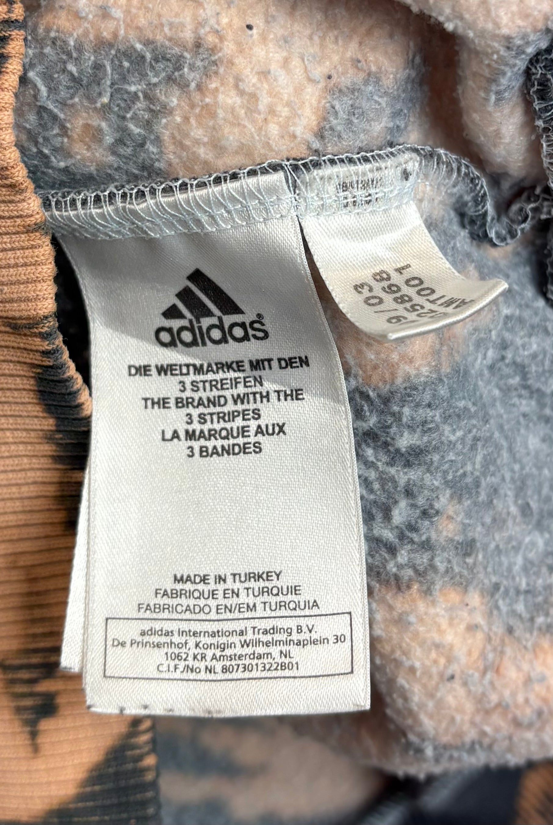 Adidas - Vinverse