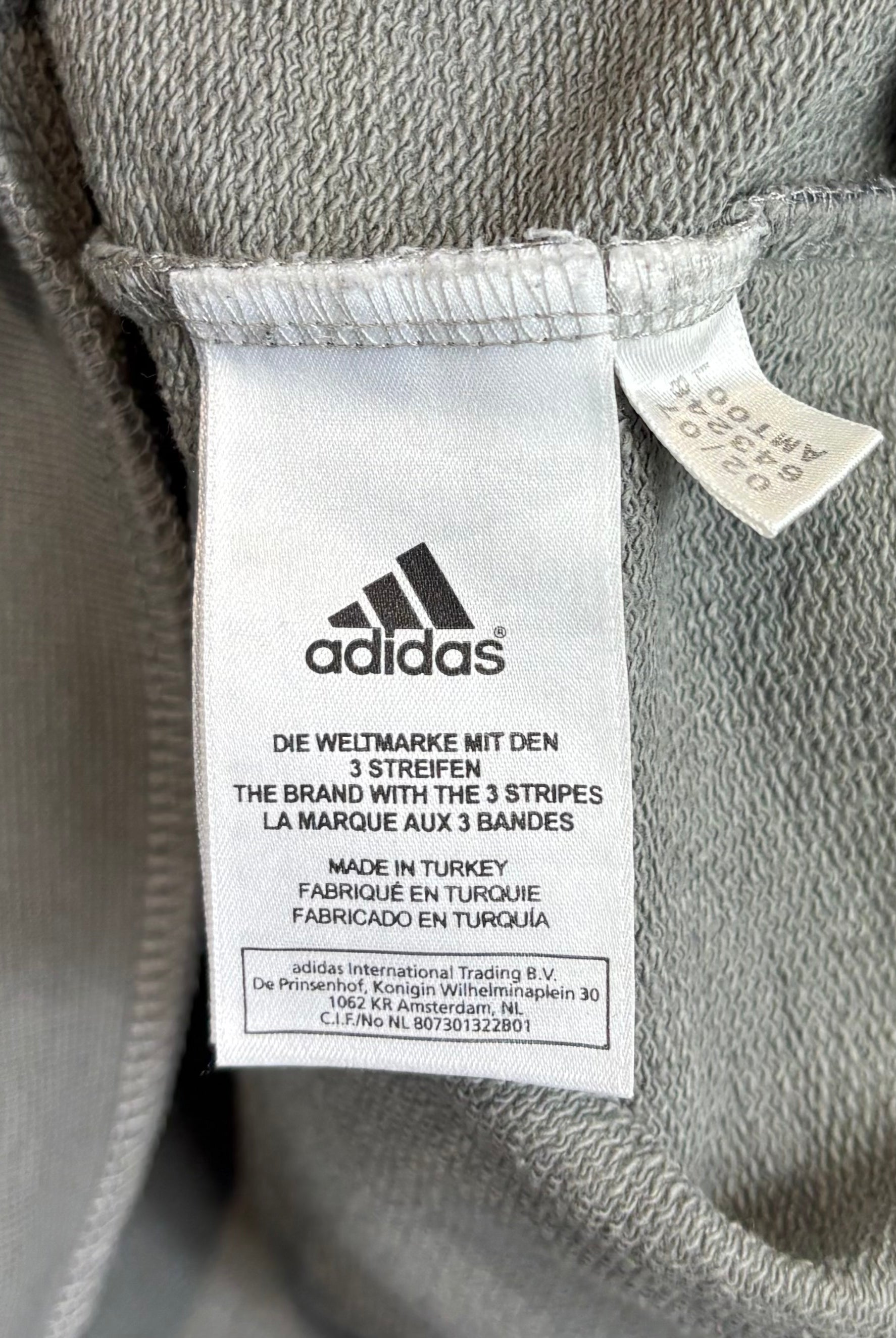 Adidas - Vinverse