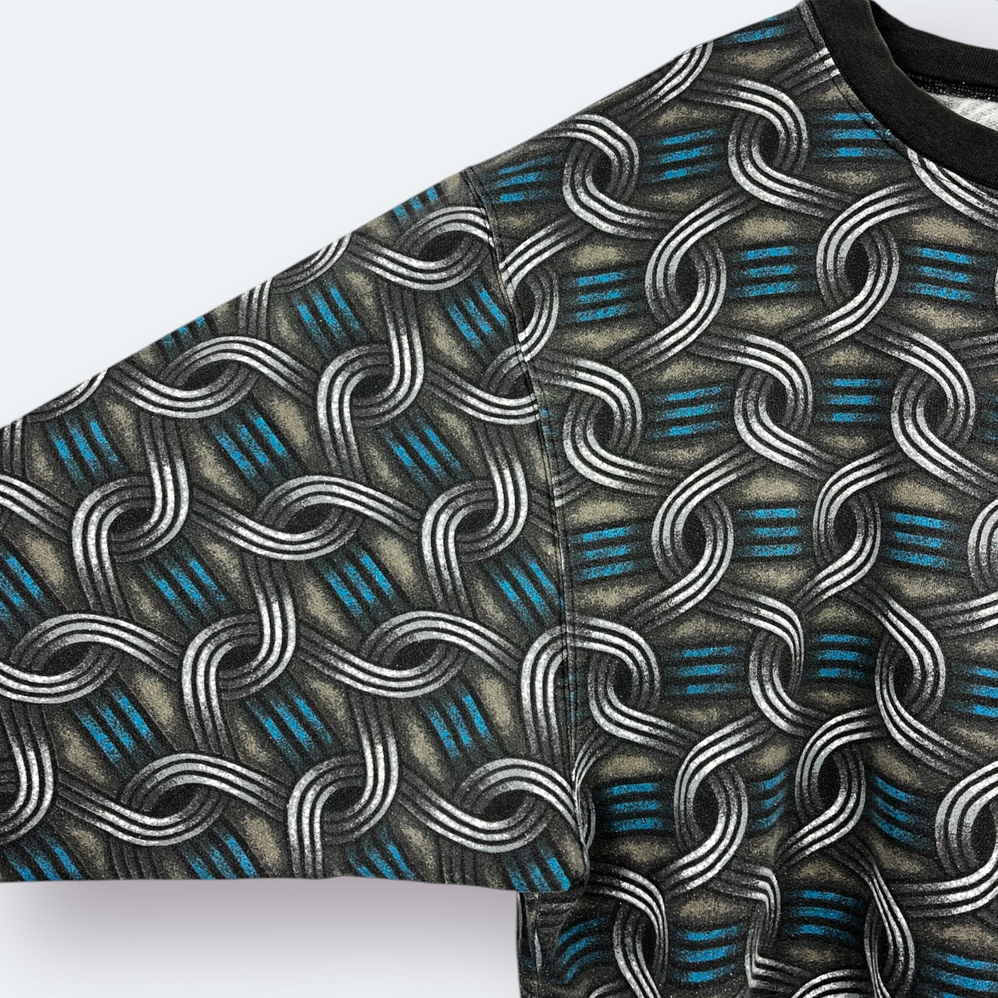 Vintage Sweater Platinum everywhere M - Vinverse