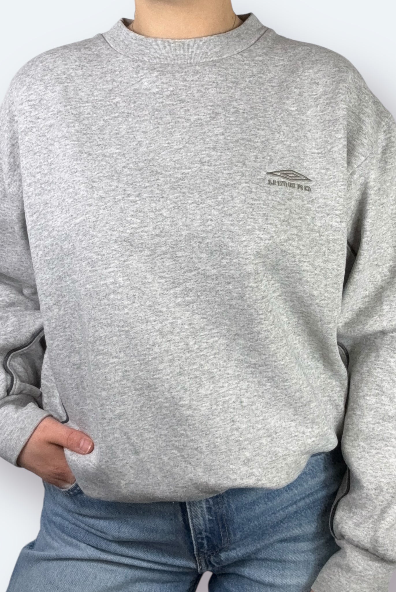 Umbro Sweater Small Logo Grau M - Vinverse