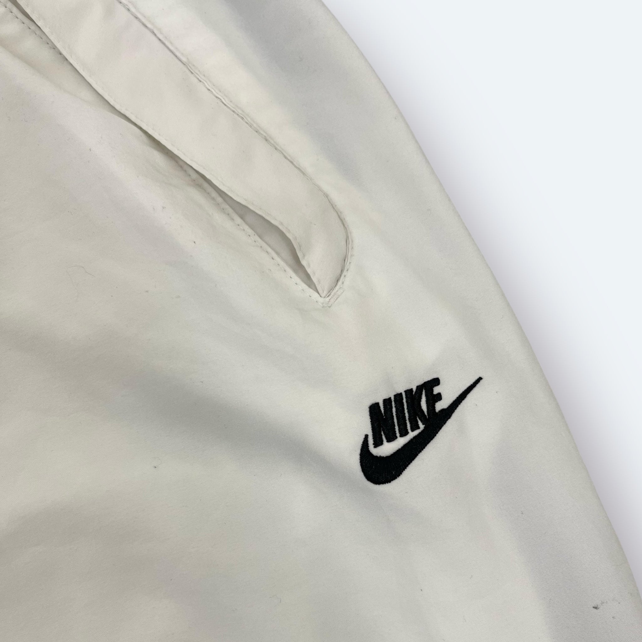 Nike 00s Trackpants L - Vinverse