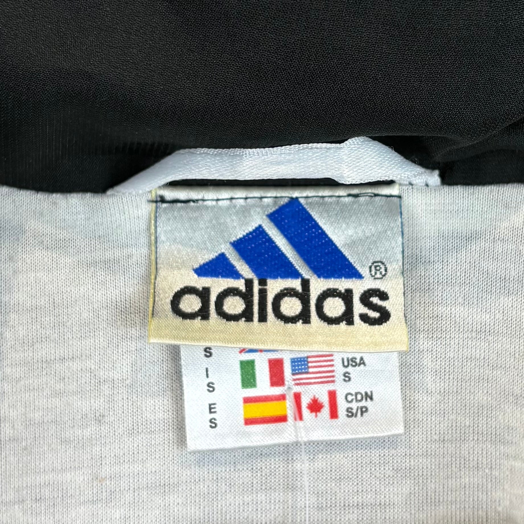 Adidas - Vinverse