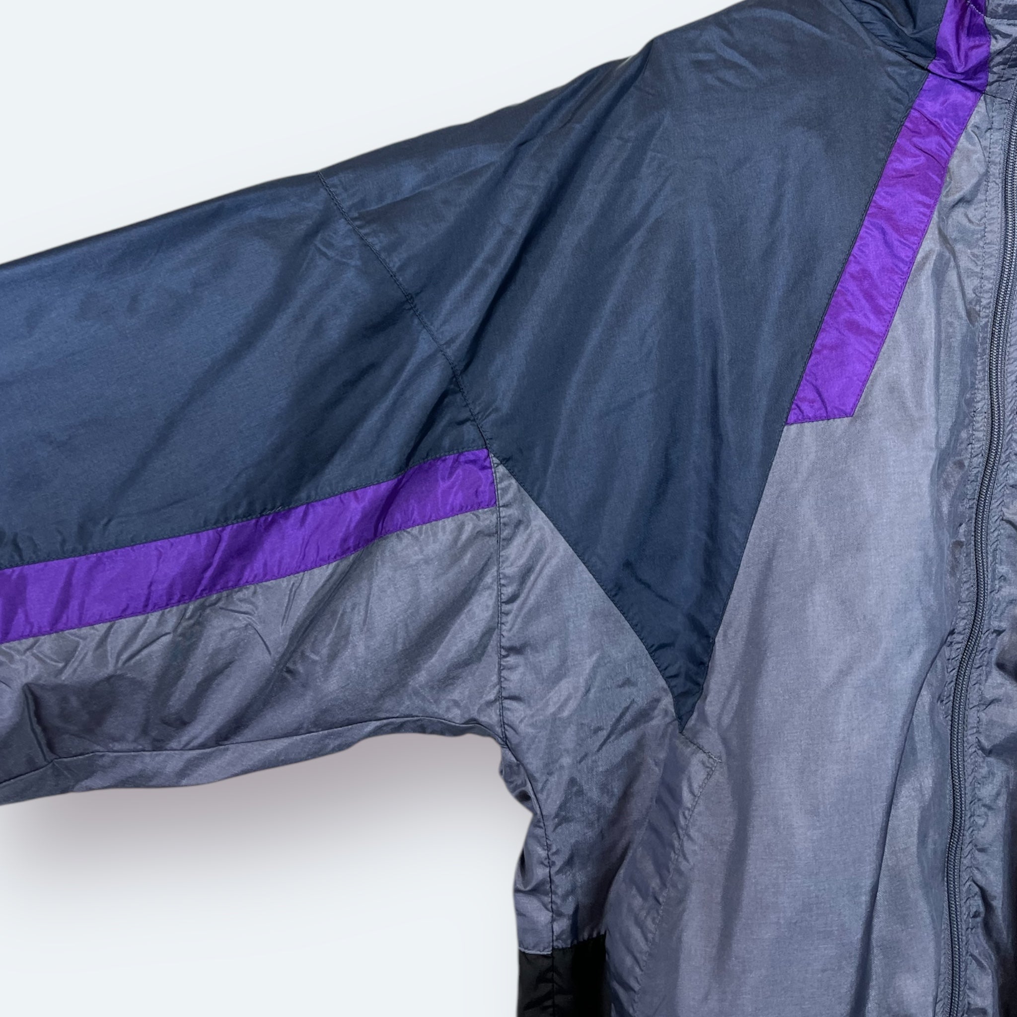 Nike Small Logo Trainingsjacke mit Rückenstick M - Vinverse