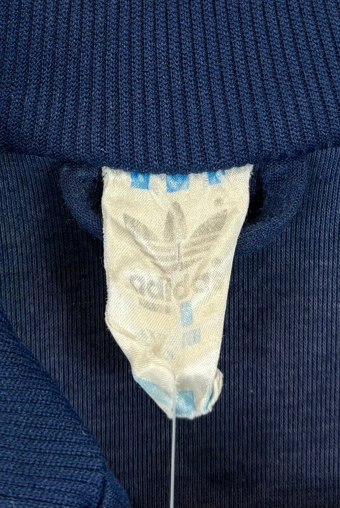 Adidas - Vinverse