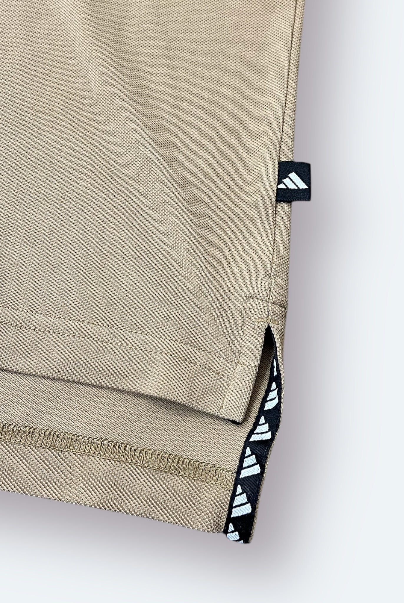 Adidas 2000er Polo Shirt bestickt Beige L - Vinverse