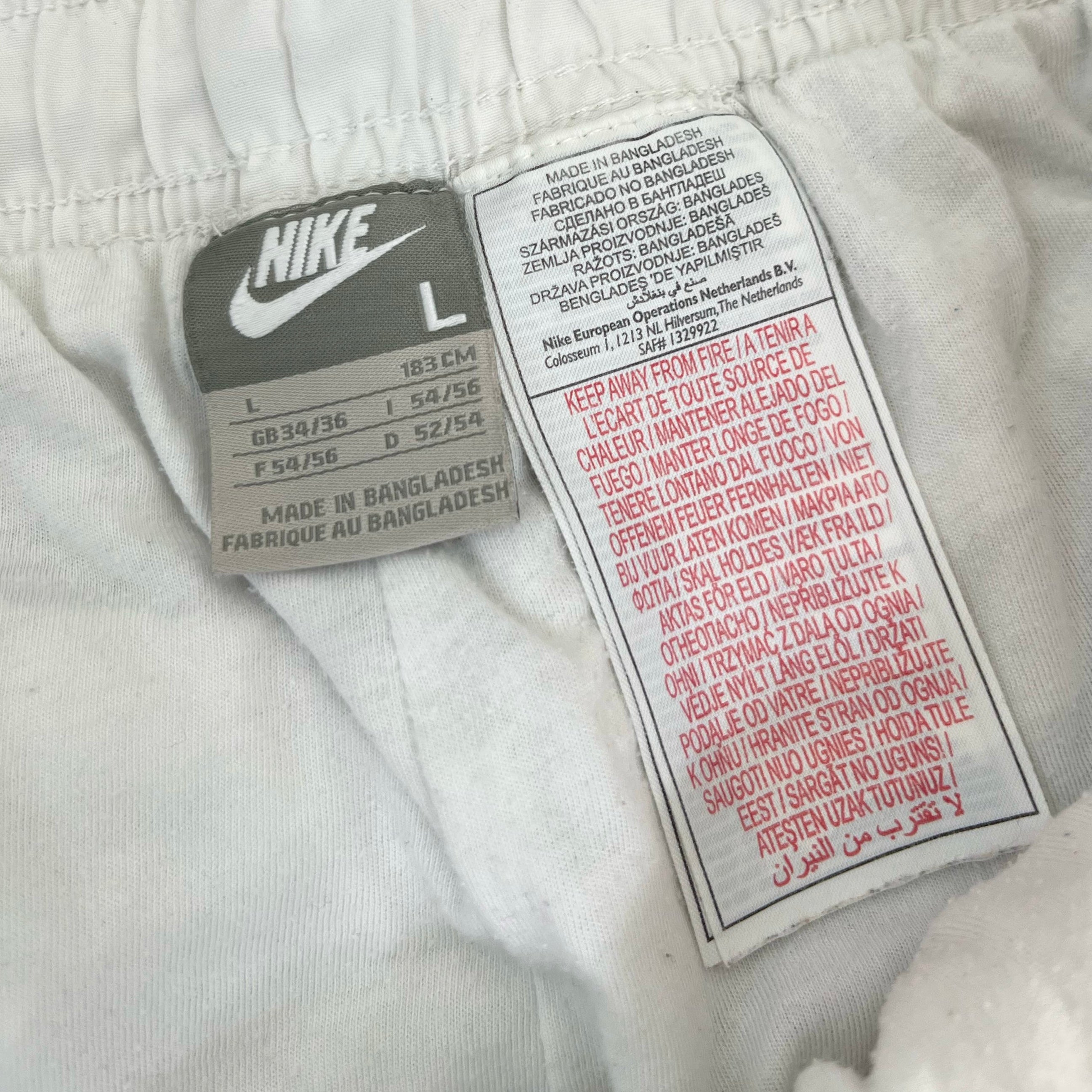 Nike 00s Trackpants L - Vinverse