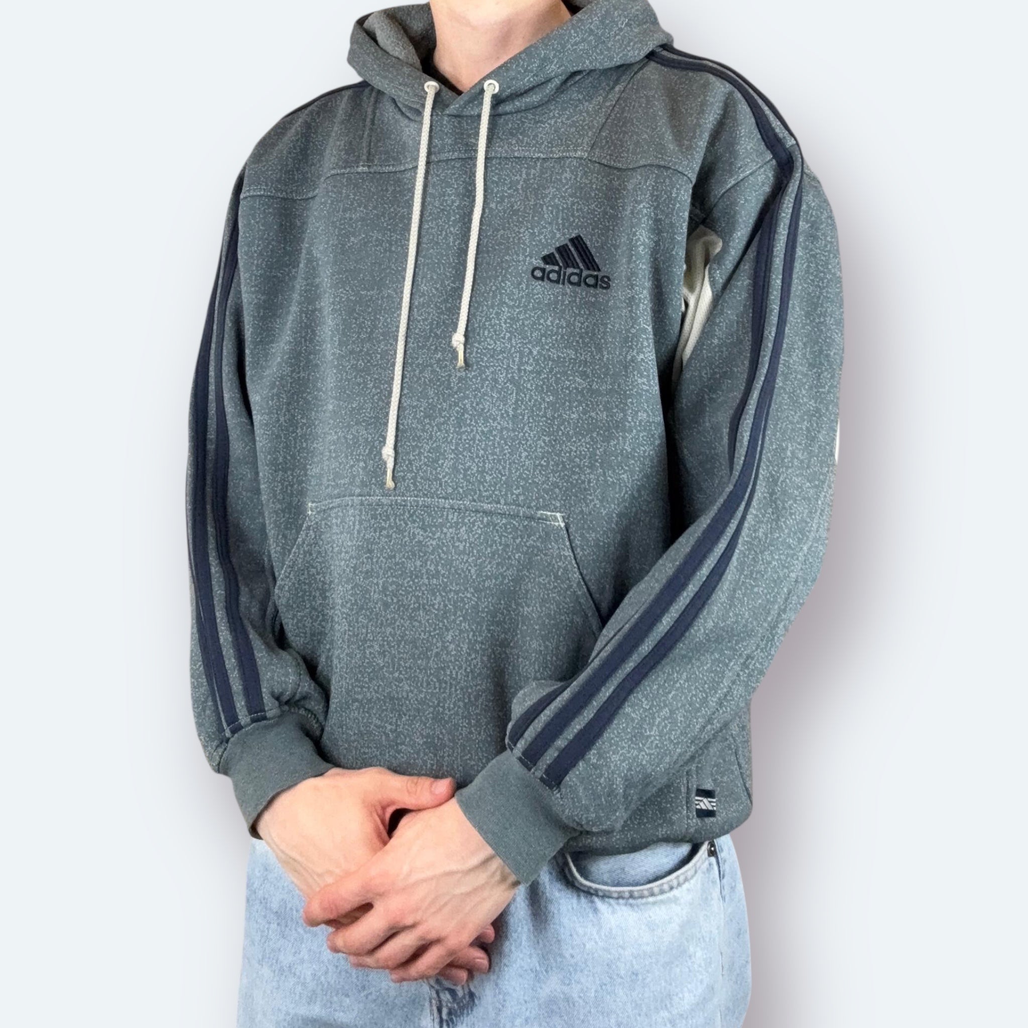 Adidas Small Logo Hoodie bestickt M - Vinverse