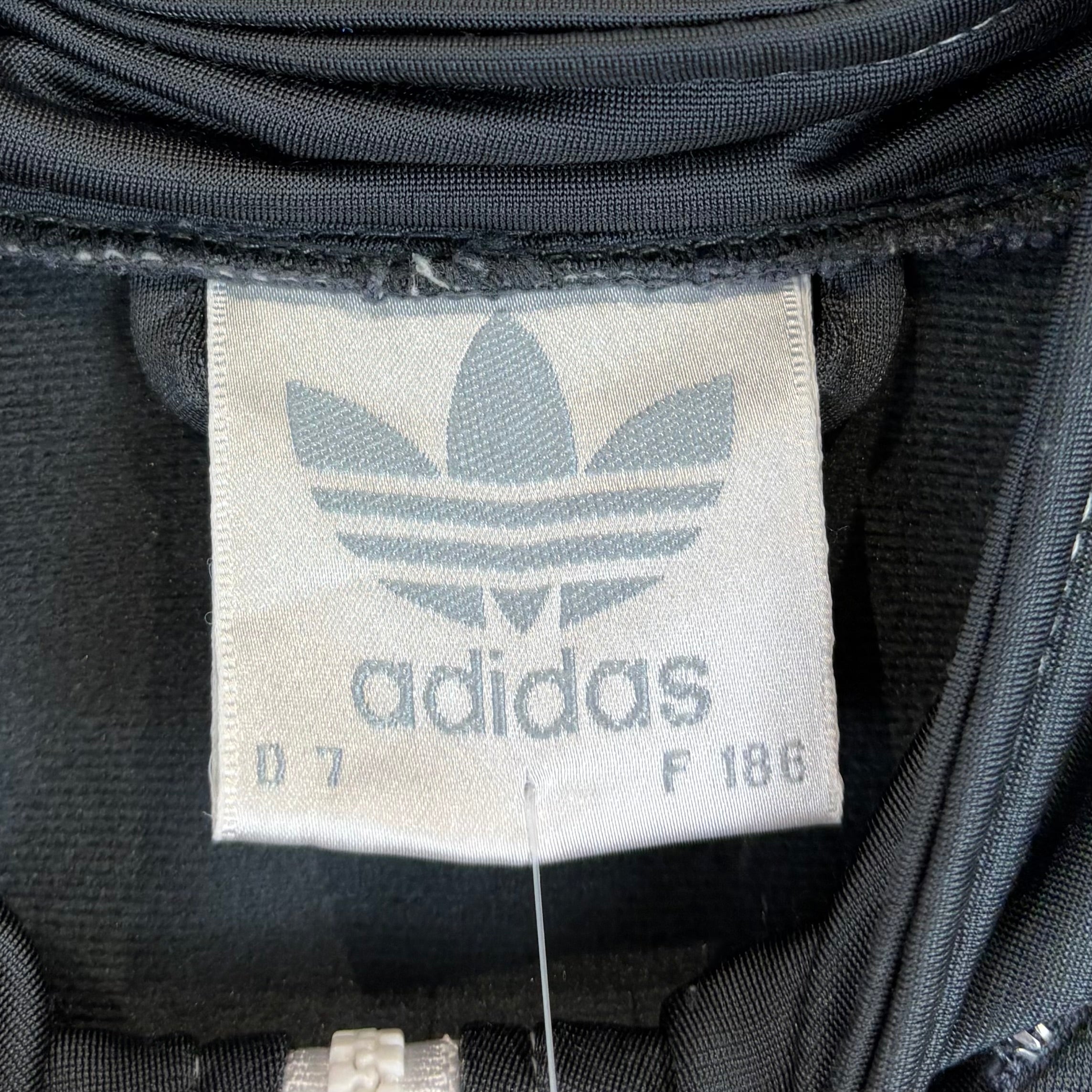 Adidas - Vinverse