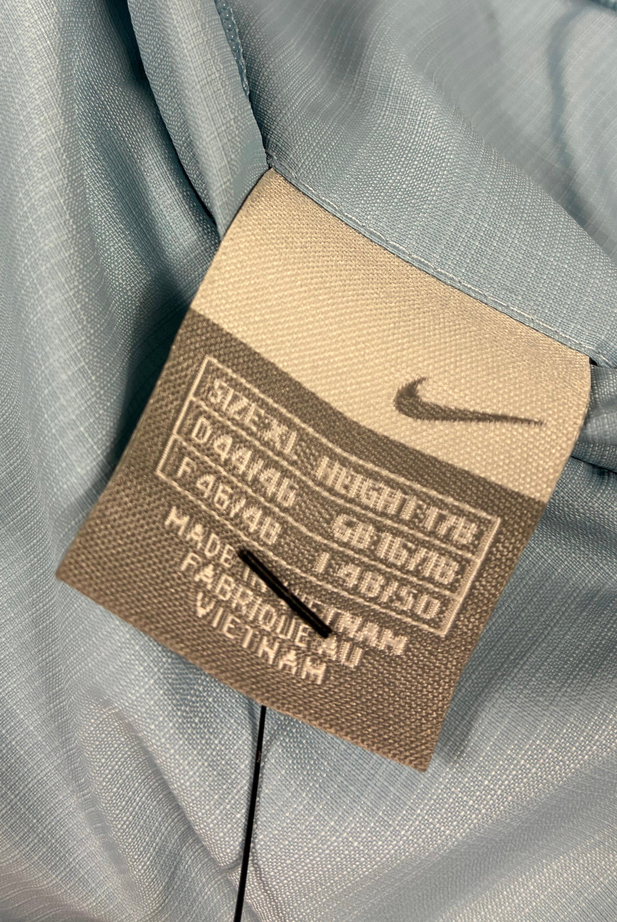 Nike 2000s Vintage Puffer Jacke Hellblau XL - Vinverse