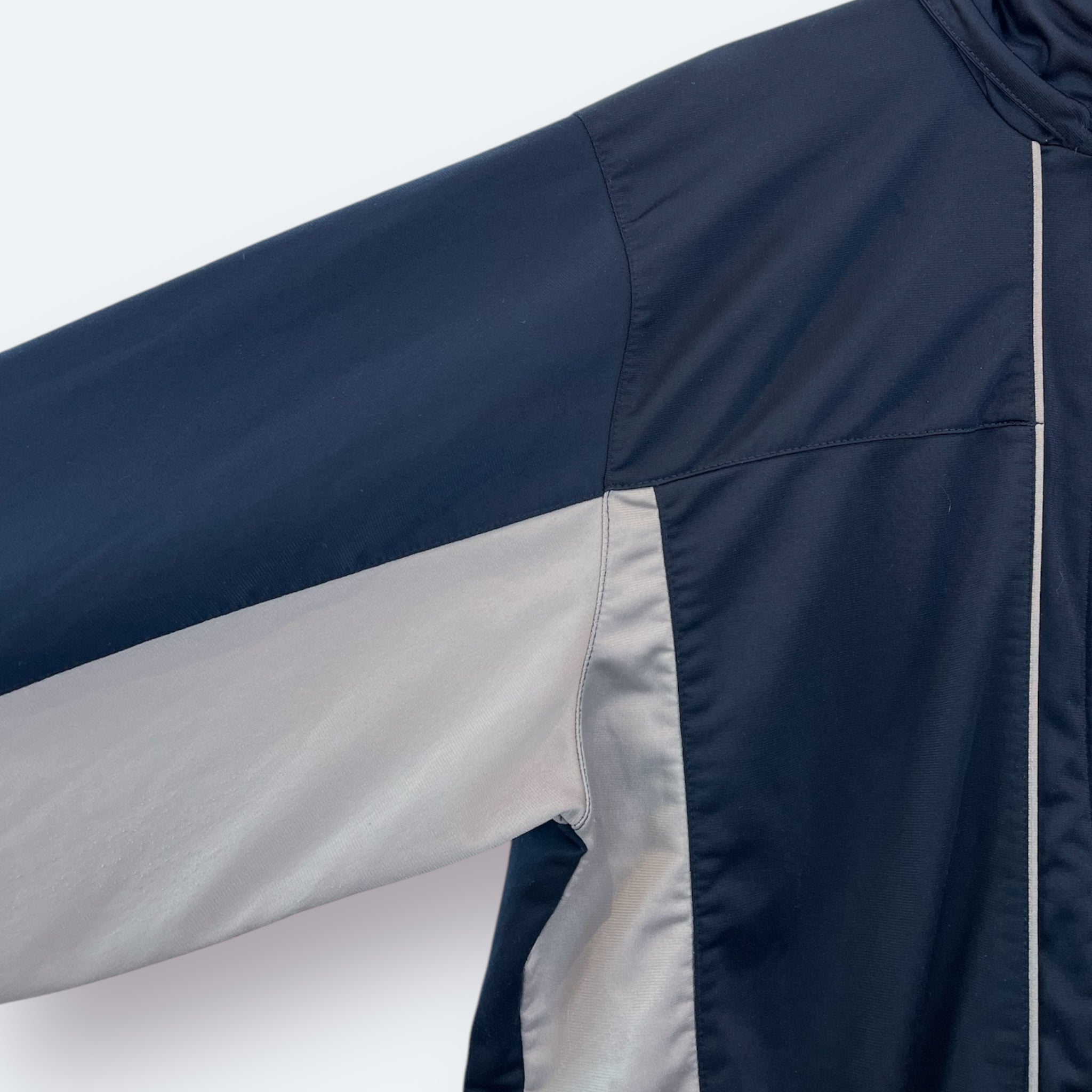 Nike Athletic Trainingsjacke Small Logo bestickt M - Vinverse