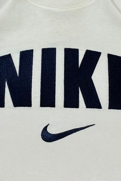 Nike Vintage T-Shirt Big Logo Weiß S - Vinverse