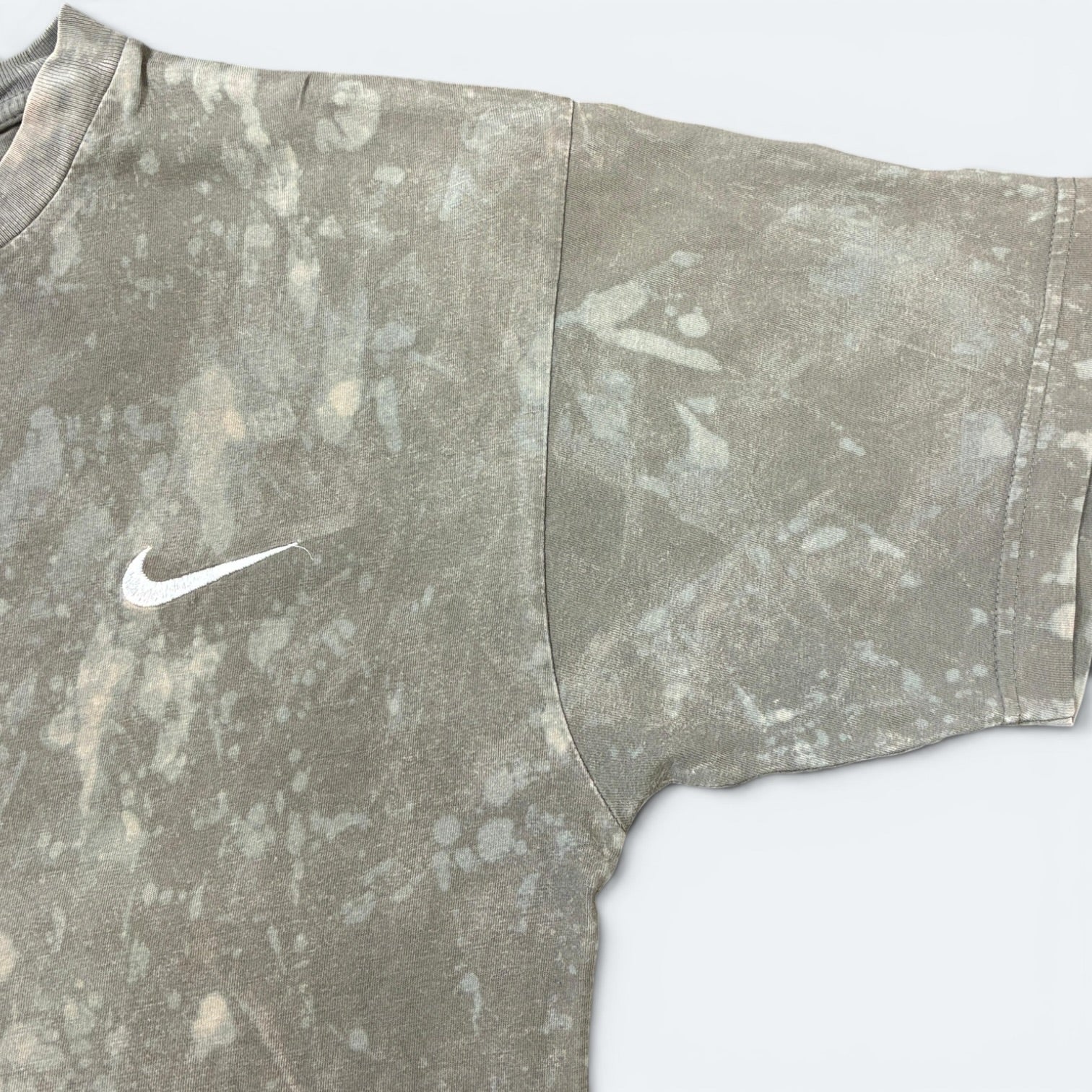 Nike Vintage T-Shirt Bleached Khaki L - Vinverse