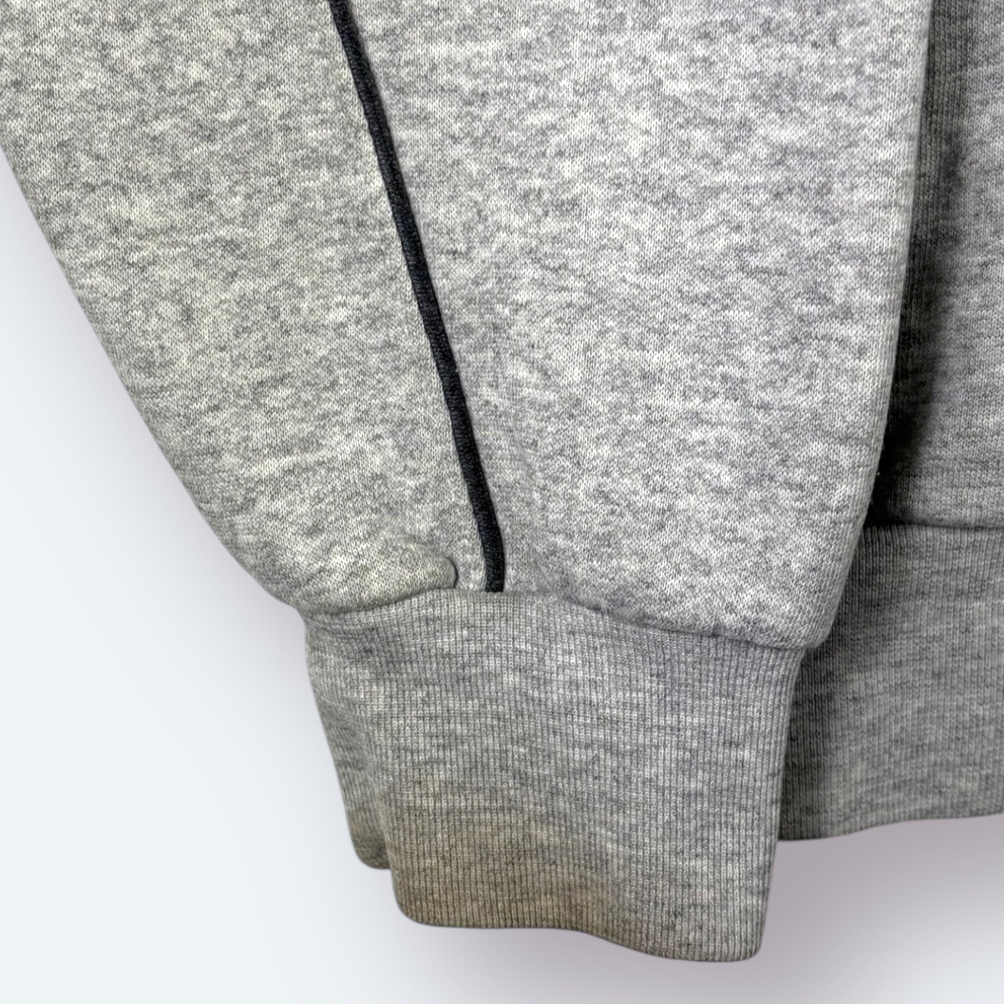 Umbro Sweater Small Logo Grau M - Vinverse