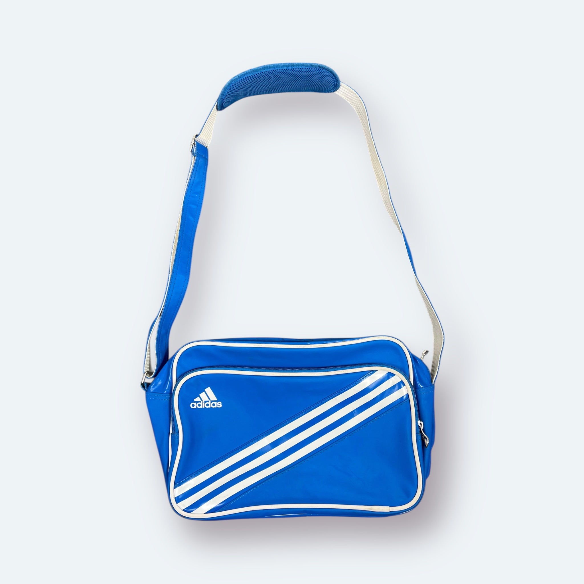 Adidas - Vinverse
