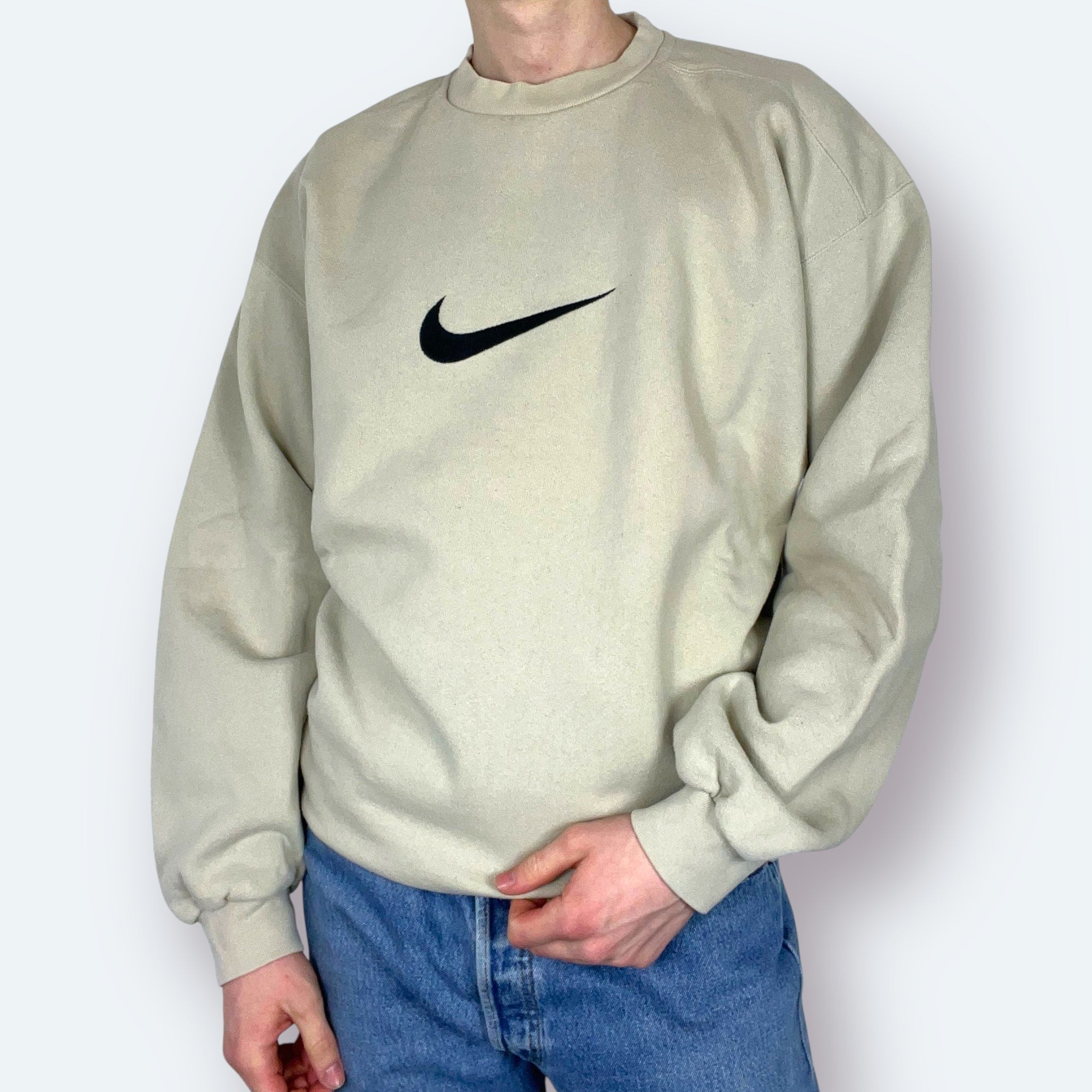 Nike 90s Vintage Sweater Center Swoosh Beige L - Vinverse