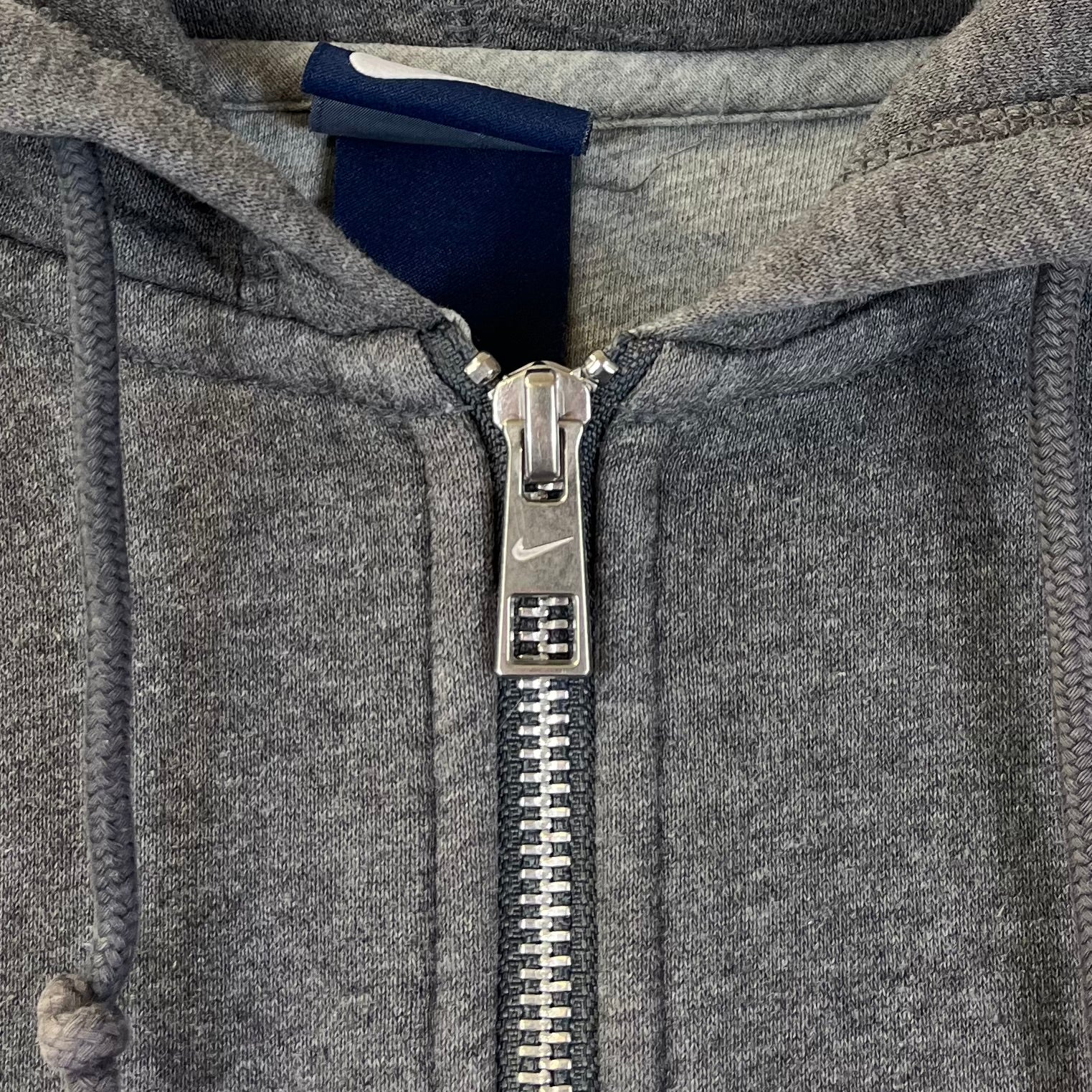 Nike Zip Hoodie bestickt Grau M - Vinverse