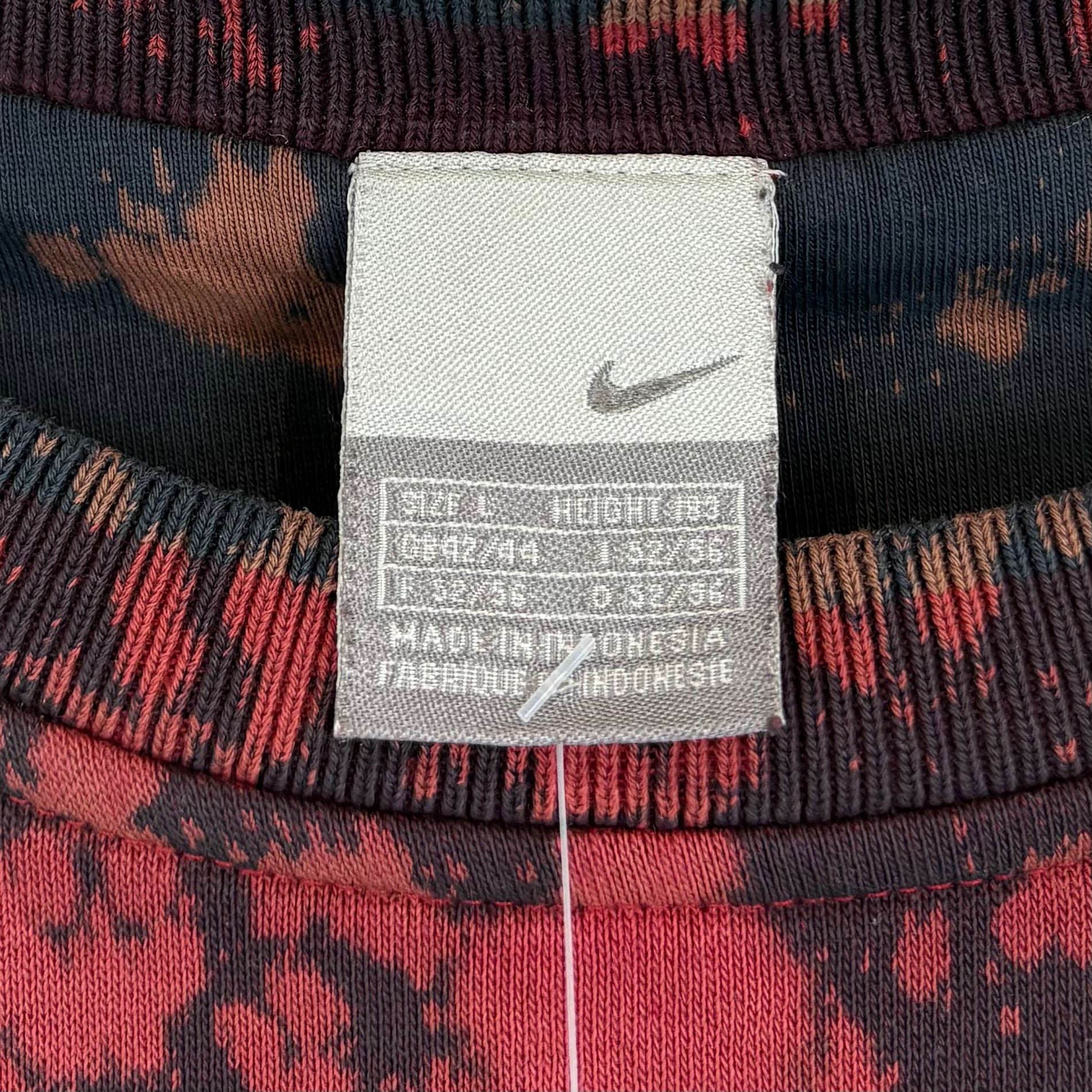 Nike Sweater 2000s Y2K Re:Bleach L - Vinverse