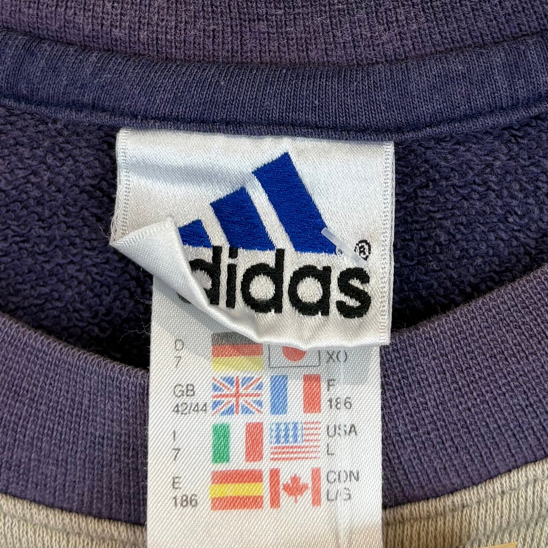 Adidas - Vinverse