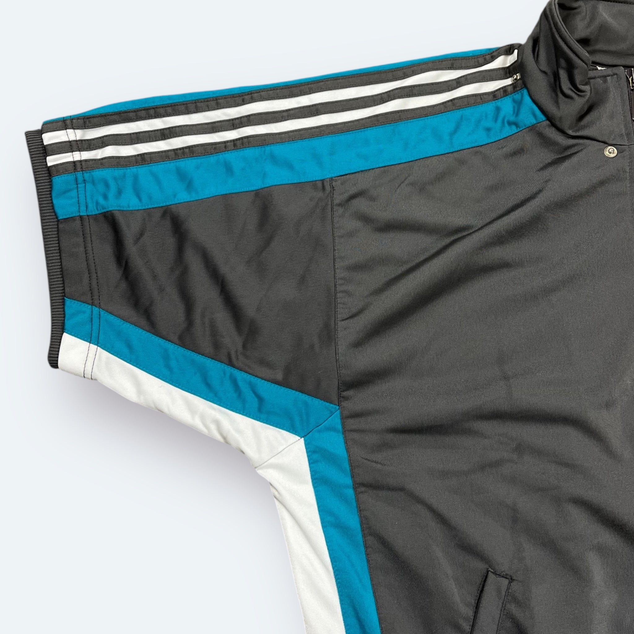 Adidas - Vinverse