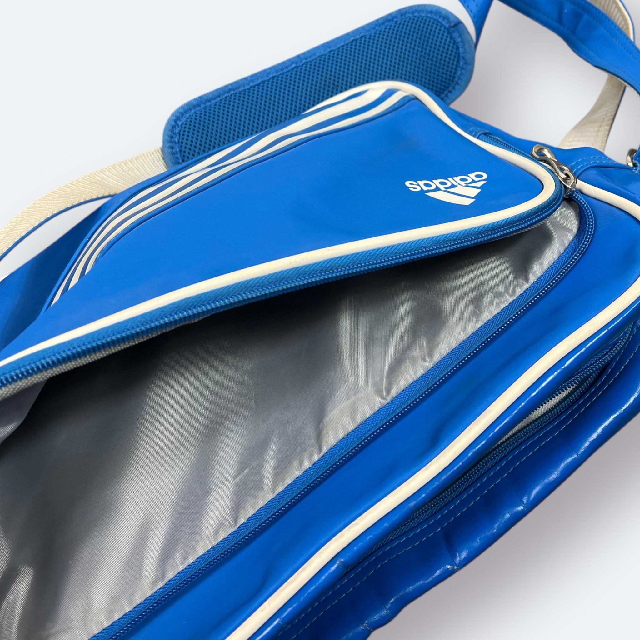 Adidas - Vinverse