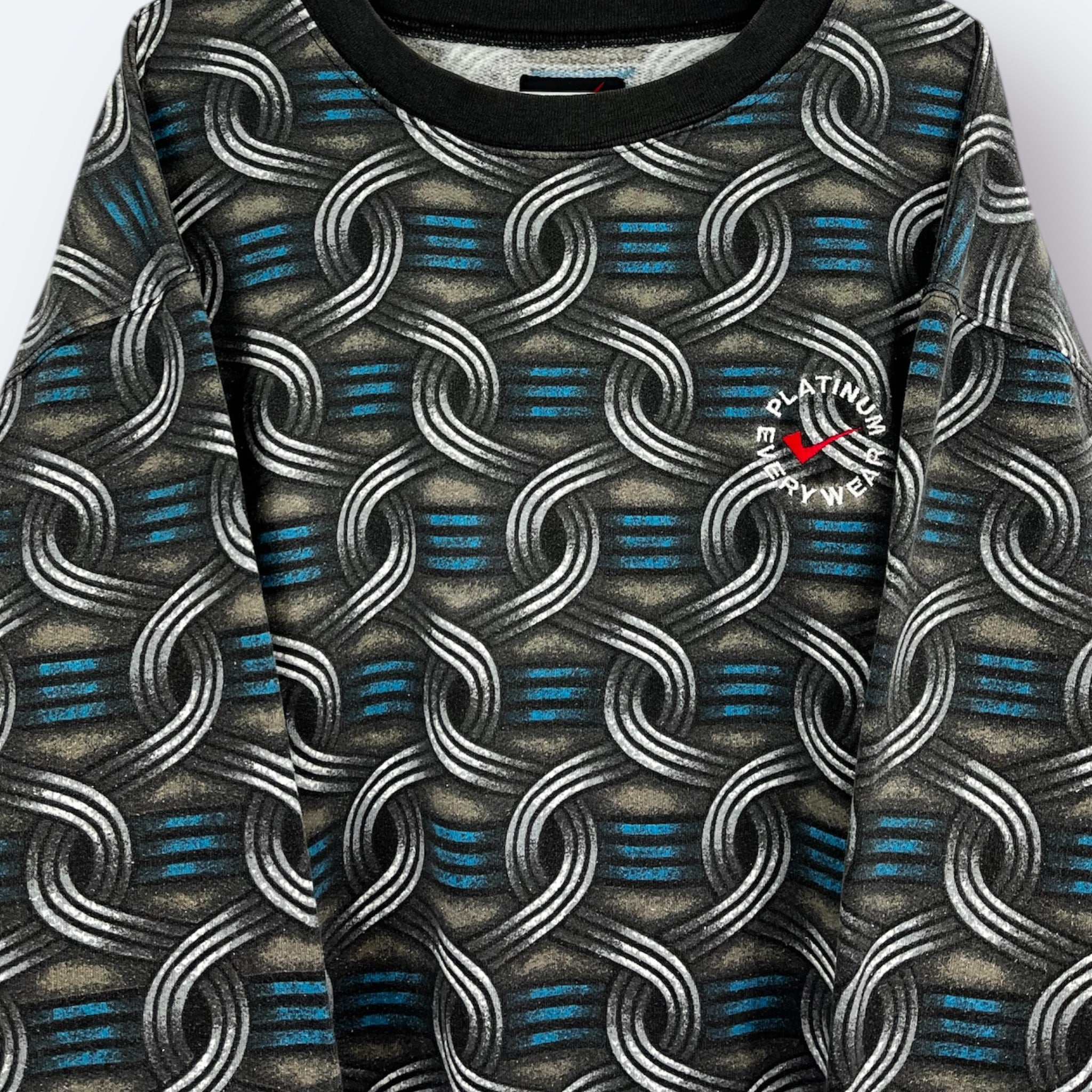 Vintage Sweater Platinum everywhere M - Vinverse