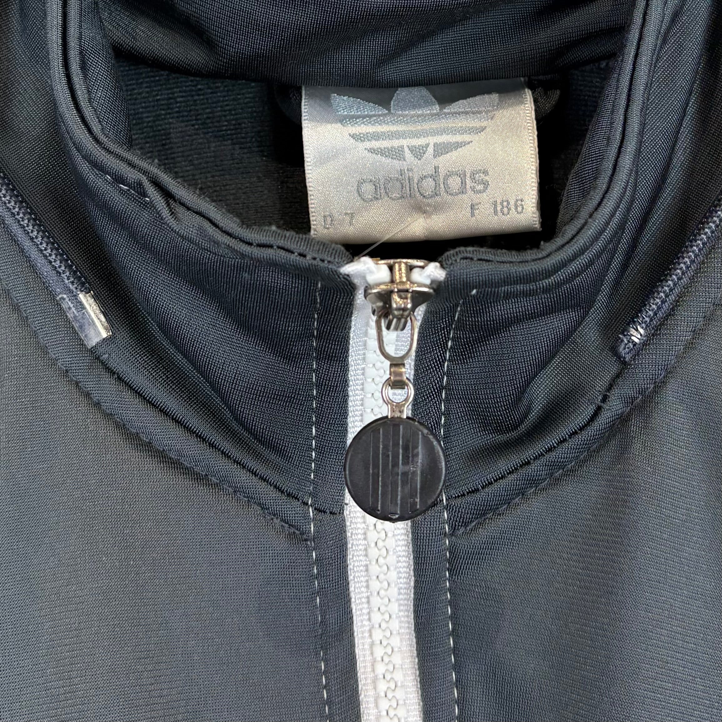 Adidas - Vinverse