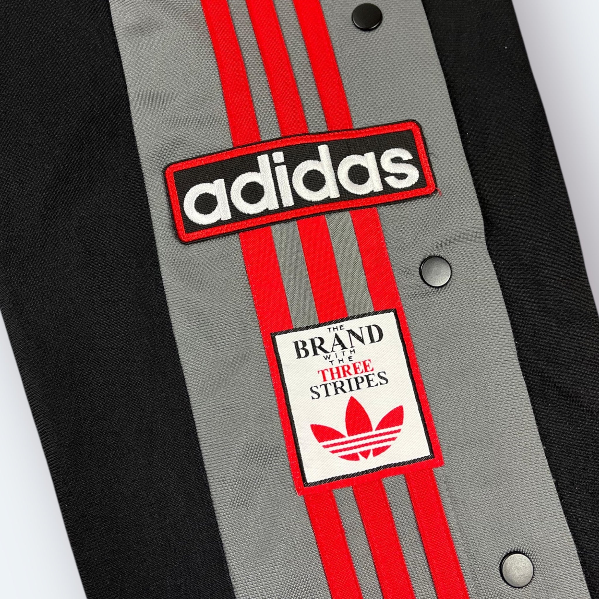 Adidas - Vinverse