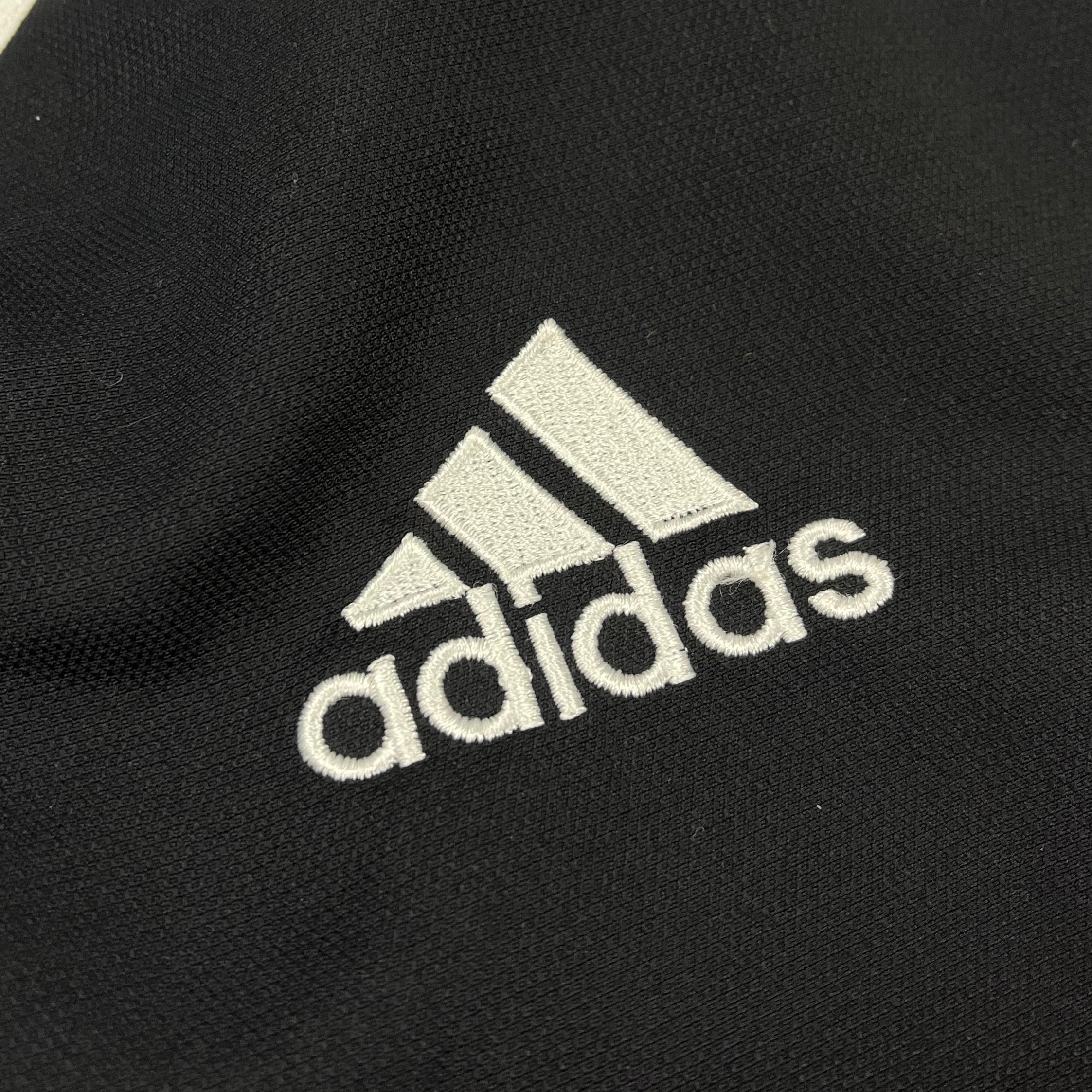 Adidas - Vinverse