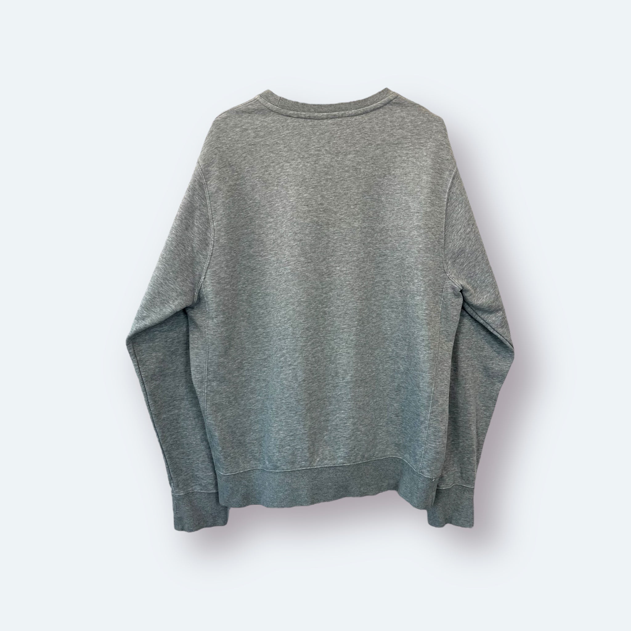 Nike Embroidered Basic Sweater Small Logo M - Vinverse