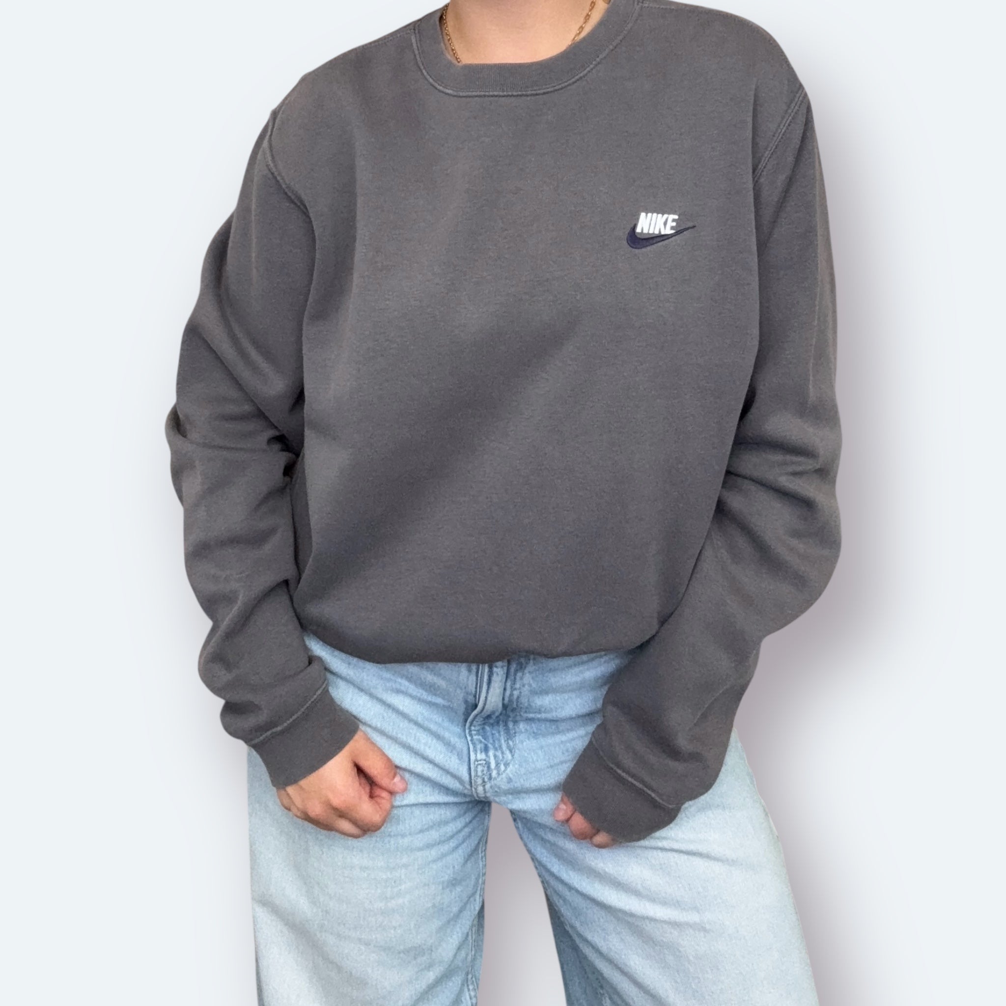 Nike Sweater bestickt Grau M - Vinverse