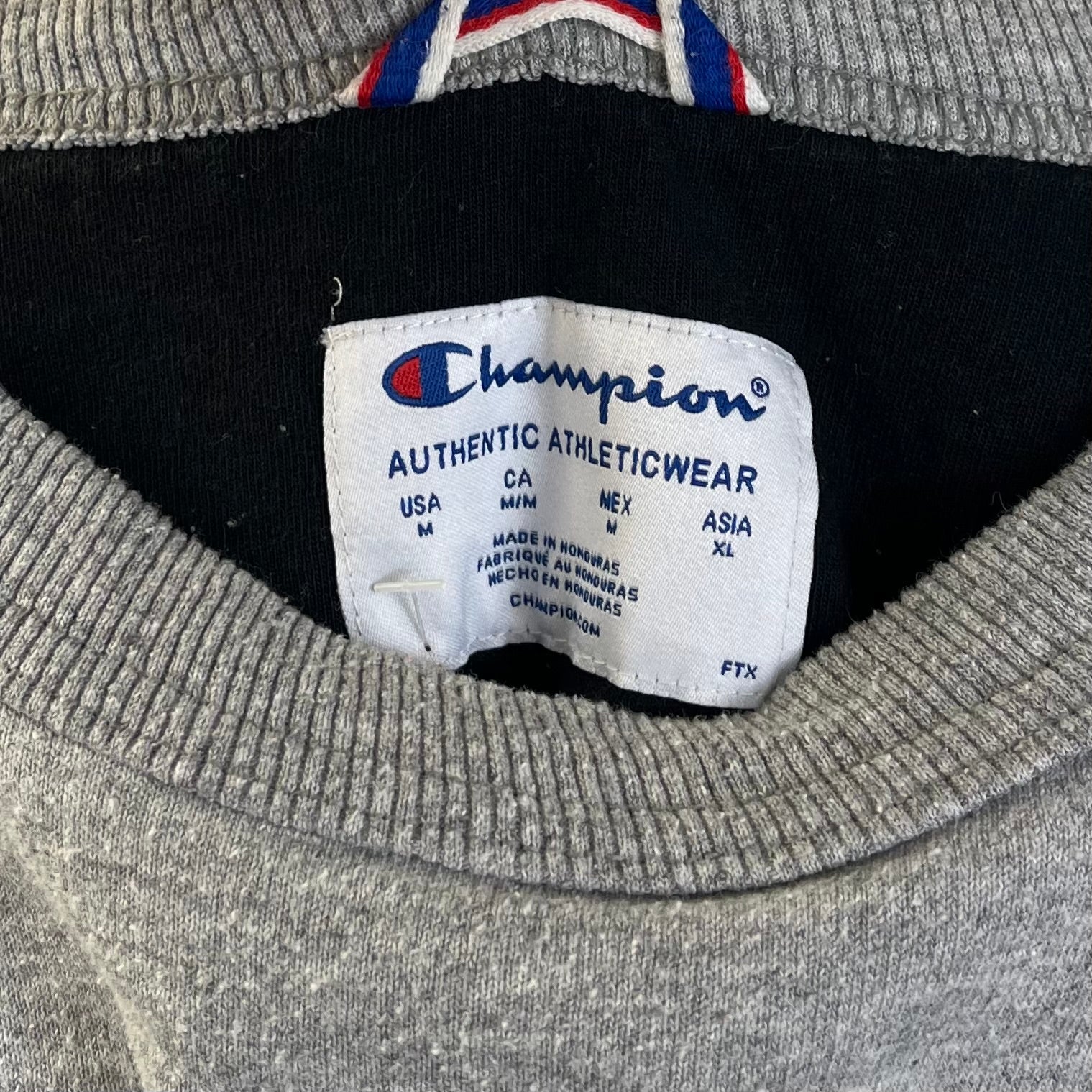 Champion Basic Sweater Small Logo bestickt M - Vinverse
