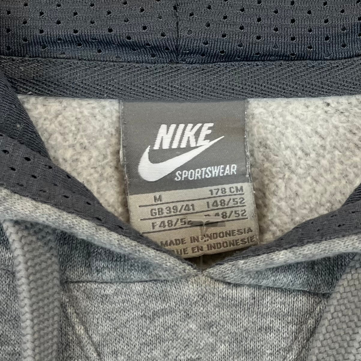Nike 2000er Hoodie bestickt Grau M - Vinverse