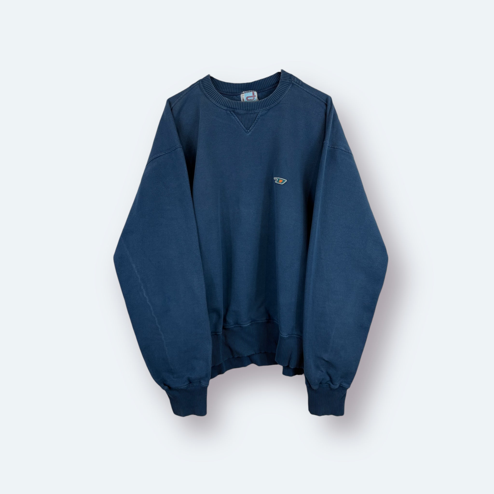 Sweater - Vinverse