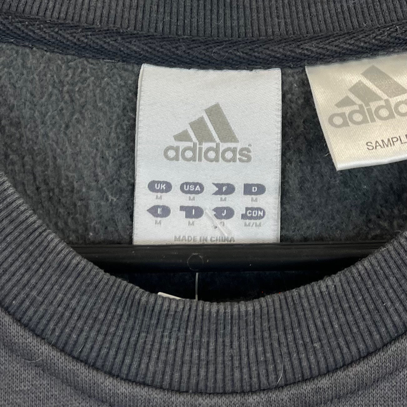 Adidas 2000er Sweater bestickt Grau M - Vinverse
